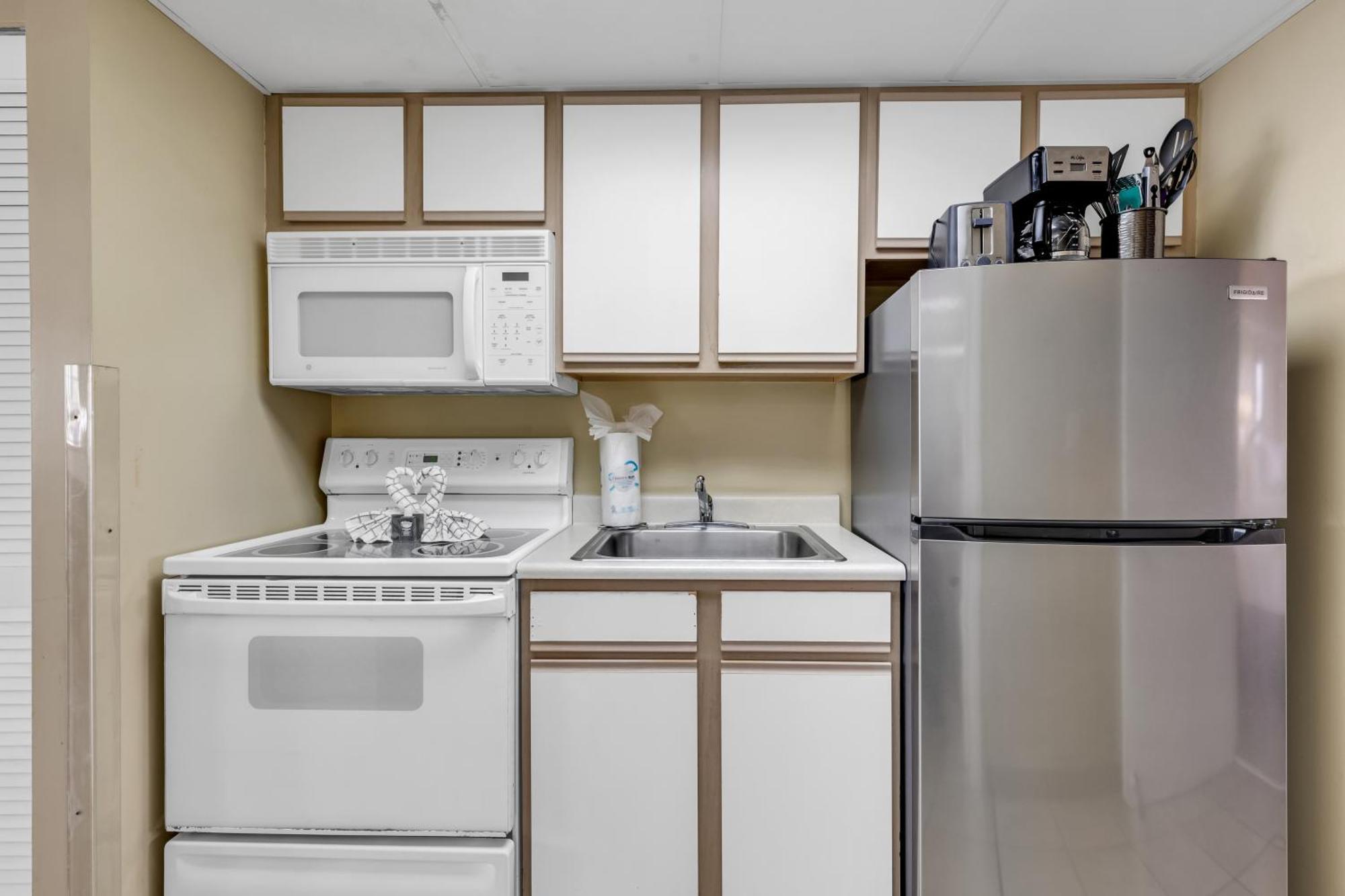 Oceanfront Camelot By The Sea 4*