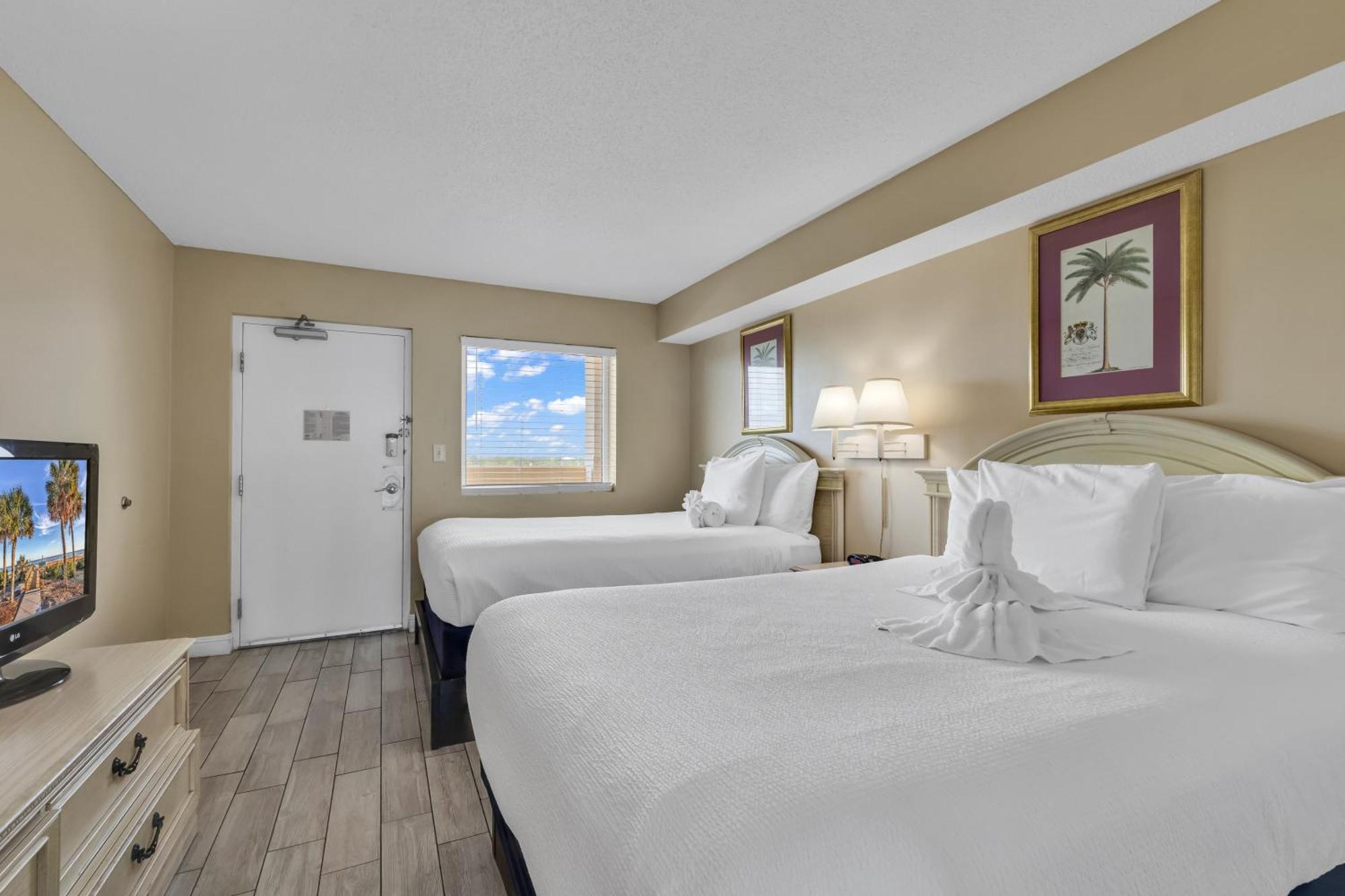 Oceanfront Camelot By The Sea 4*
