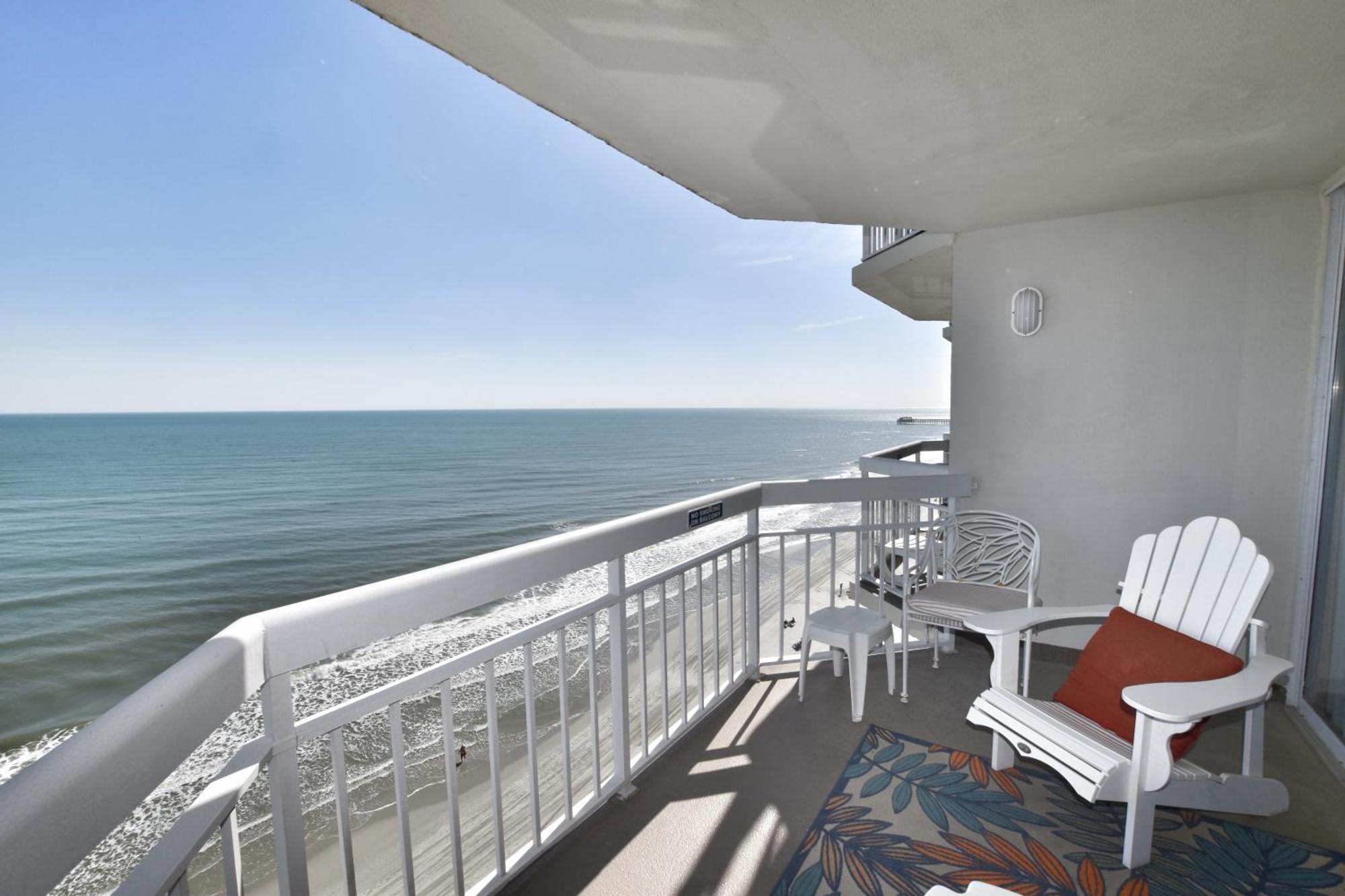 1004 Waters Edge Apartment
