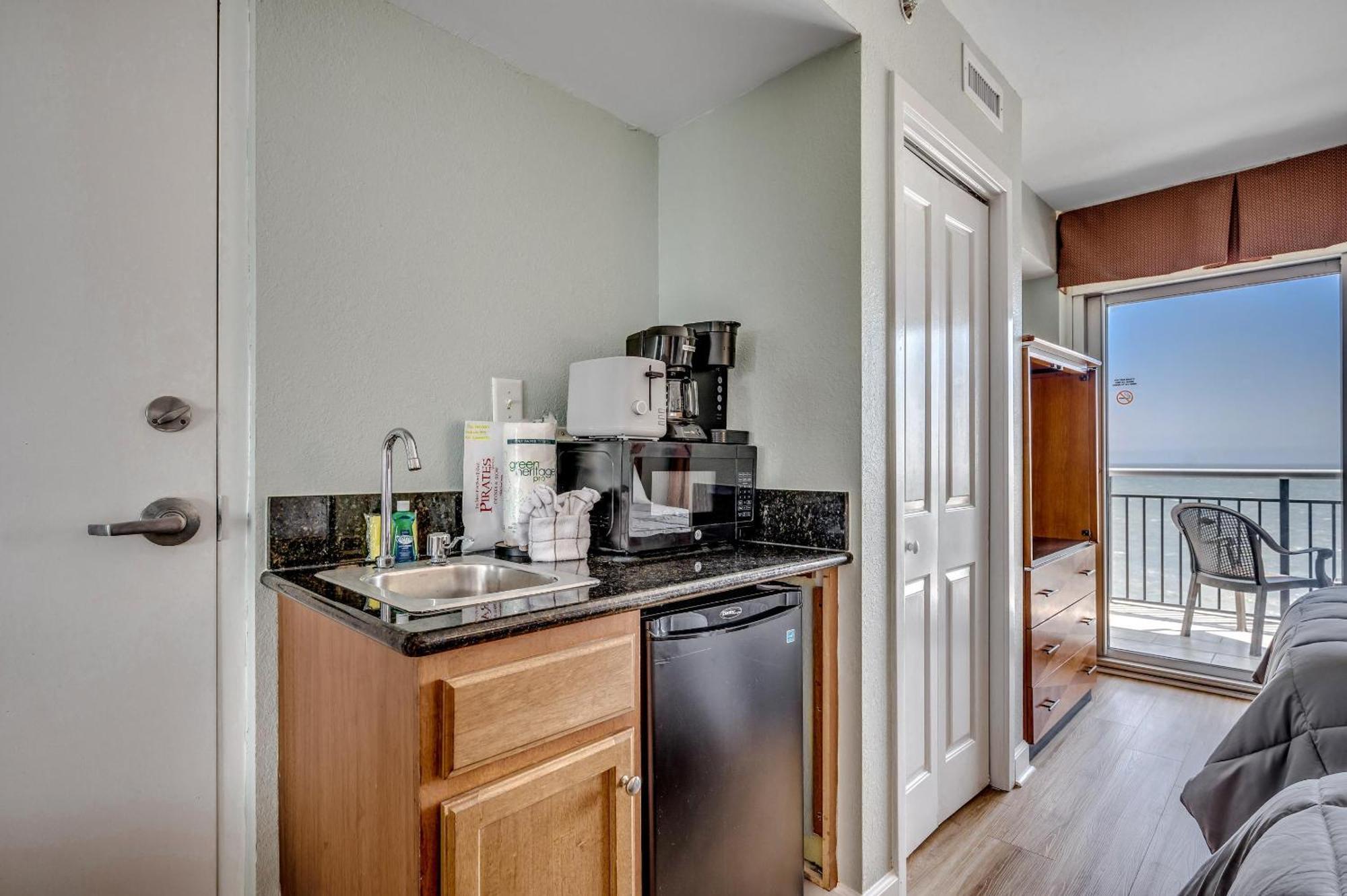 Bay View 1707 *