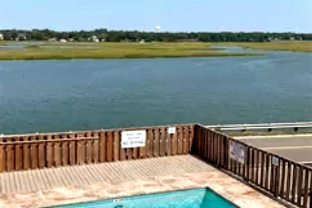Ocean View Cherry Grove! Apartment