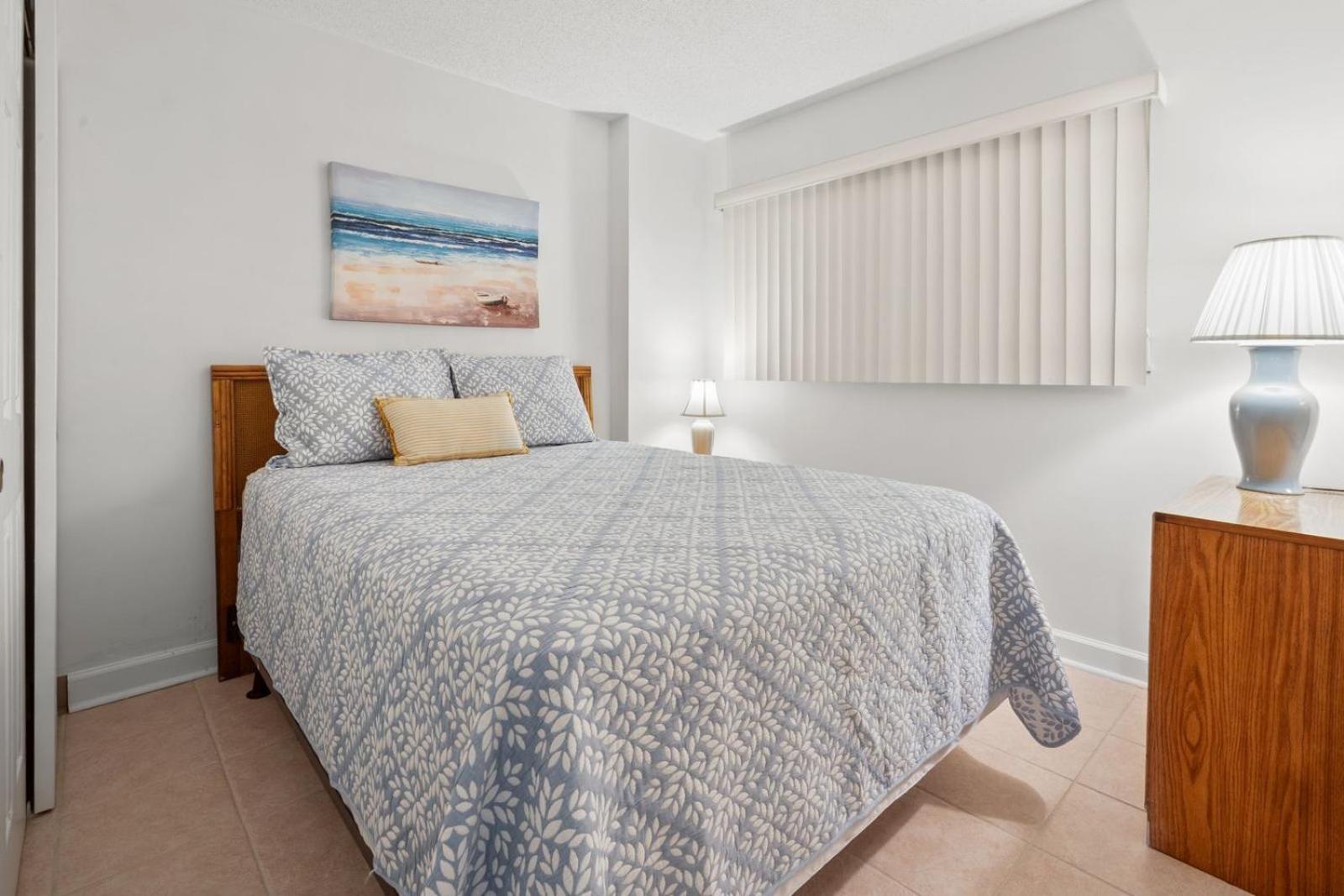 Apartment Shoreham Towers 2c *