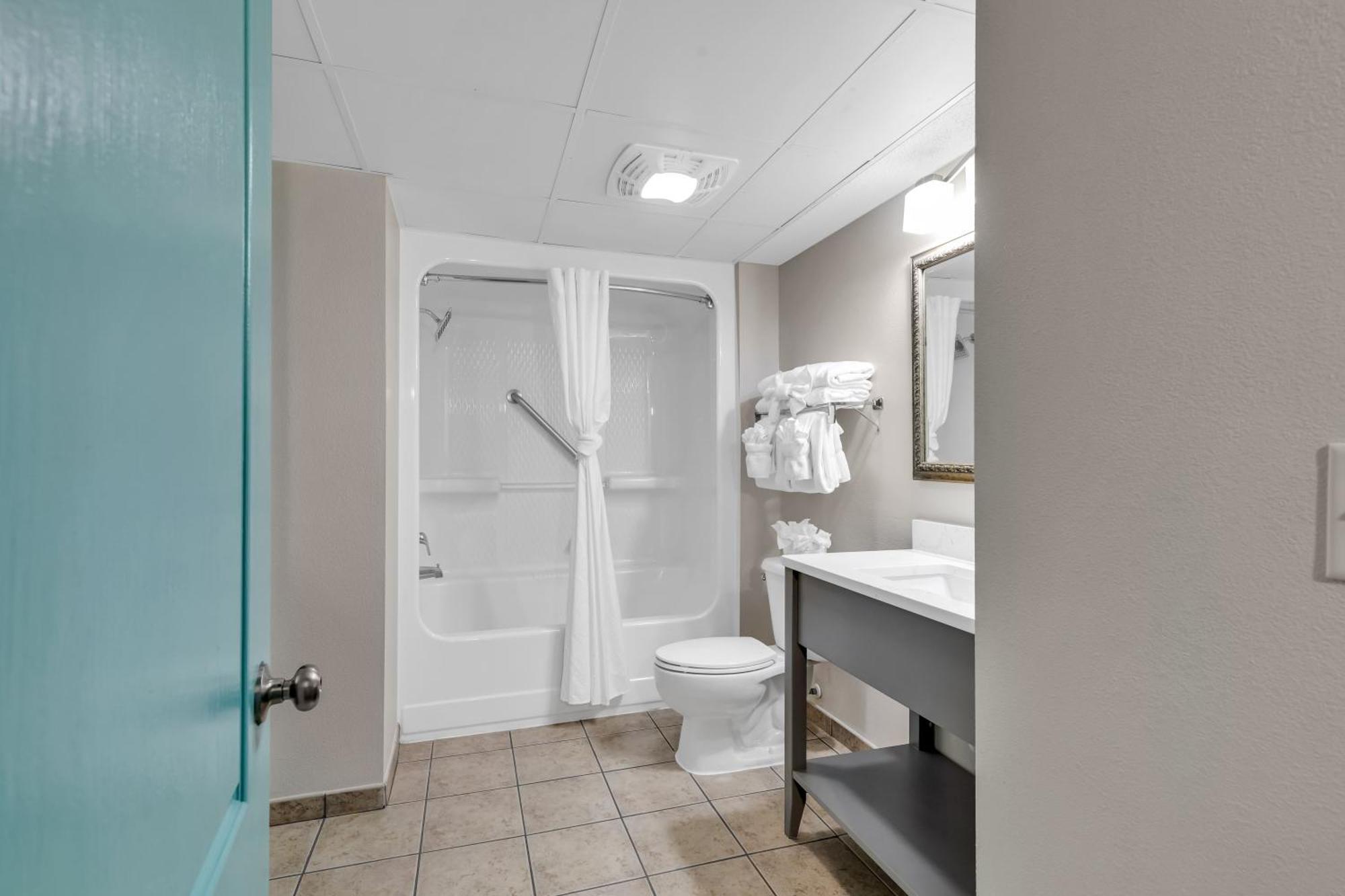 Carolinian Apartment Myrtle Beach