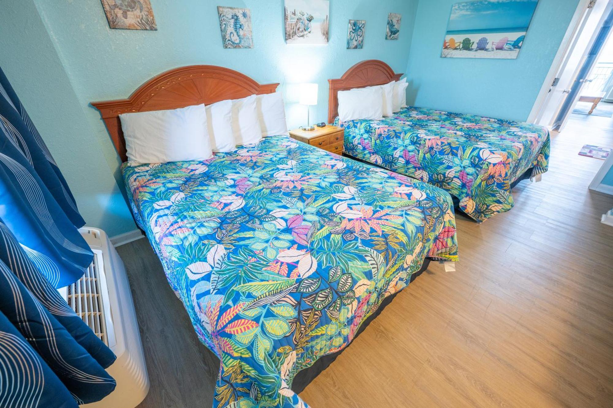 Stunning View, Direct Oceanfront, Boardwalk, Pools