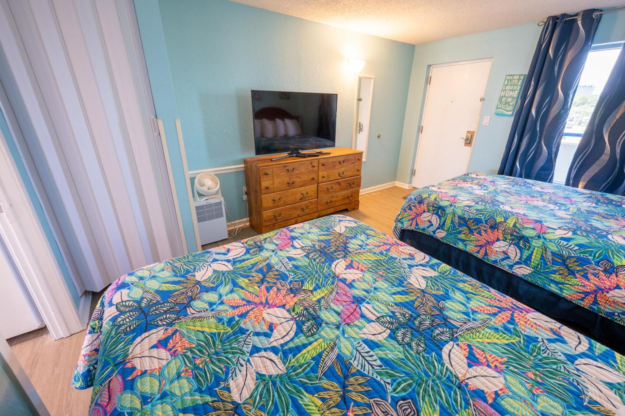 Stunning View, Direct Oceanfront, Boardwalk, Pools *
