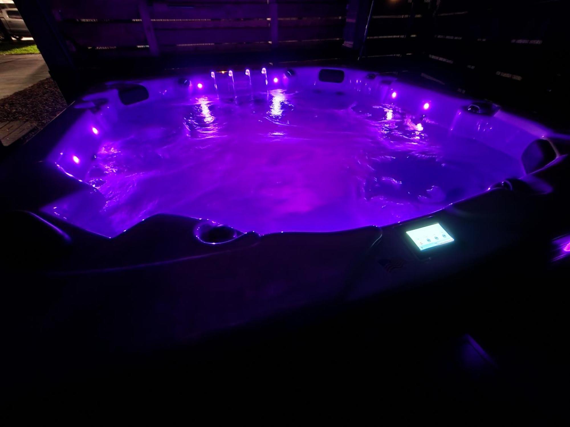 Spectacular House! Arcade Games & Hot Tub! Sleeps 12! Myrtle Beach