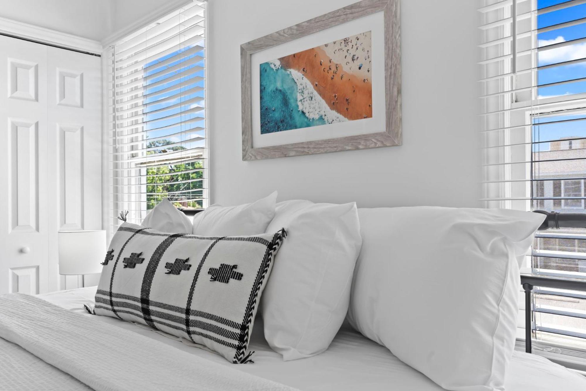 Beautifully Updated! 2br Pet Friendly Apartment, Walk To The Beach! * Myrtle Beach