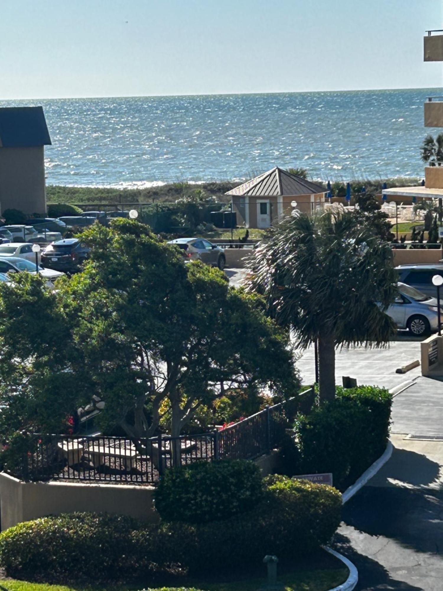 Shipwatch Pointe I ~ 2b/2b ~ Shore Drive Apartment *