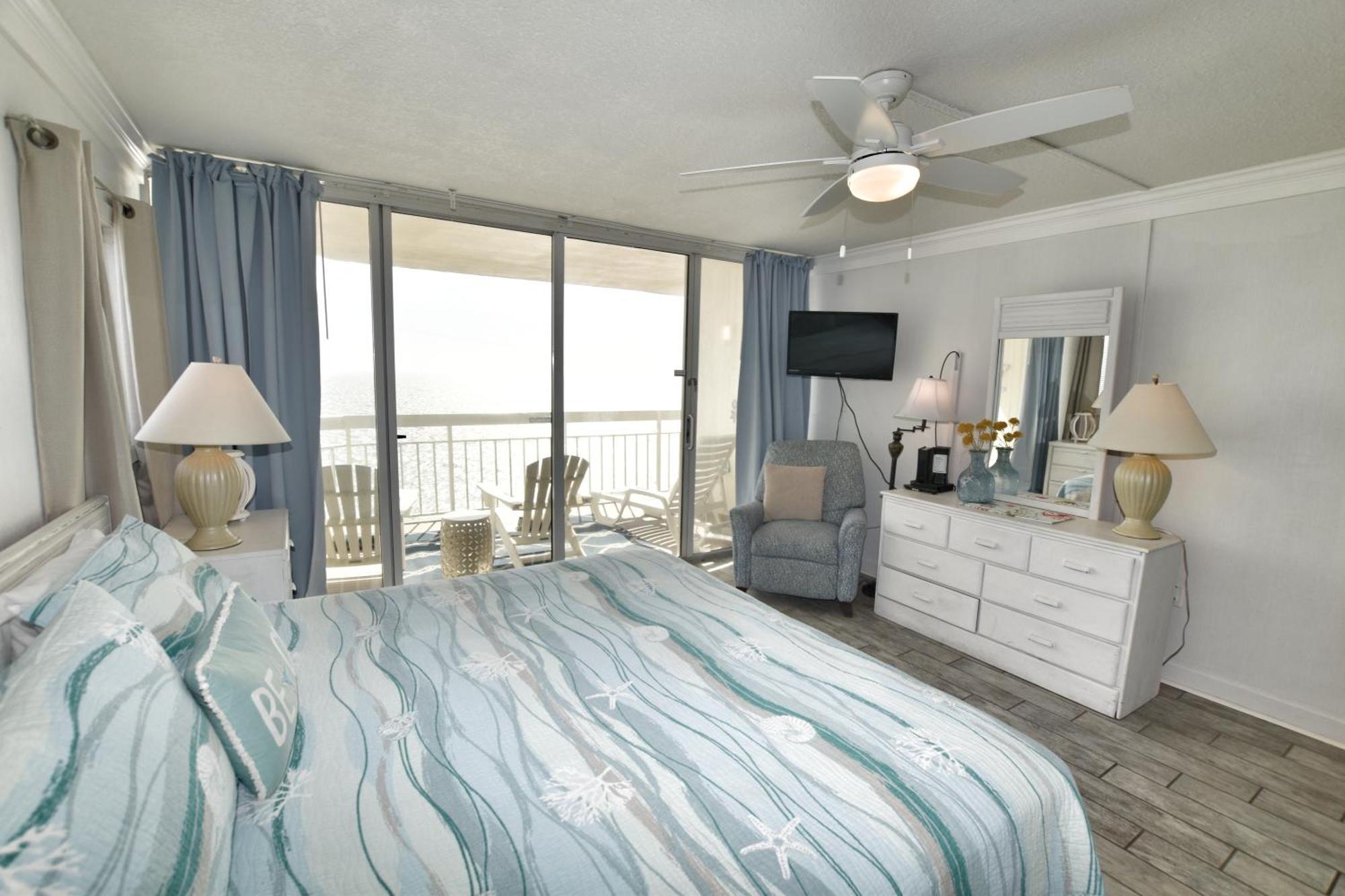 1201 Waters Edge