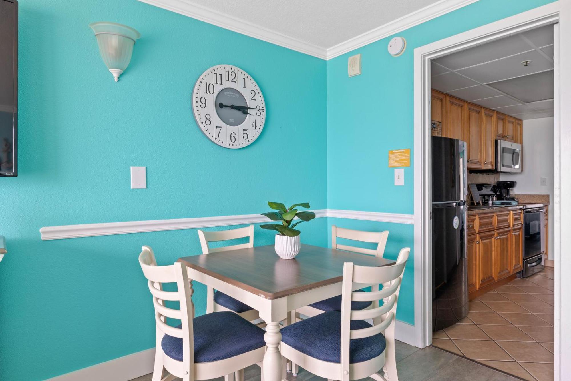 Oceanfront Oasis Aparthotel