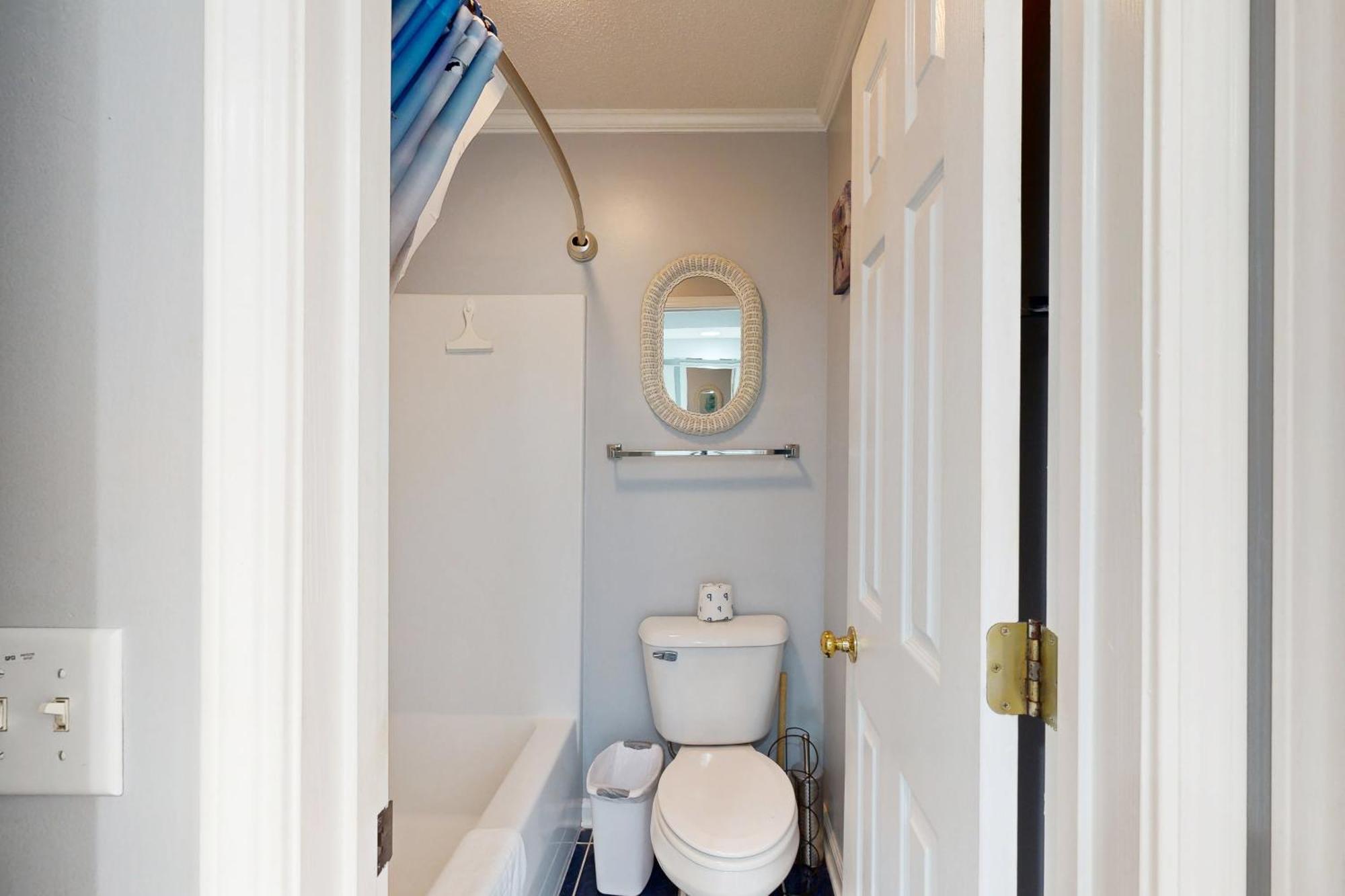 Shorehaven Apartment *