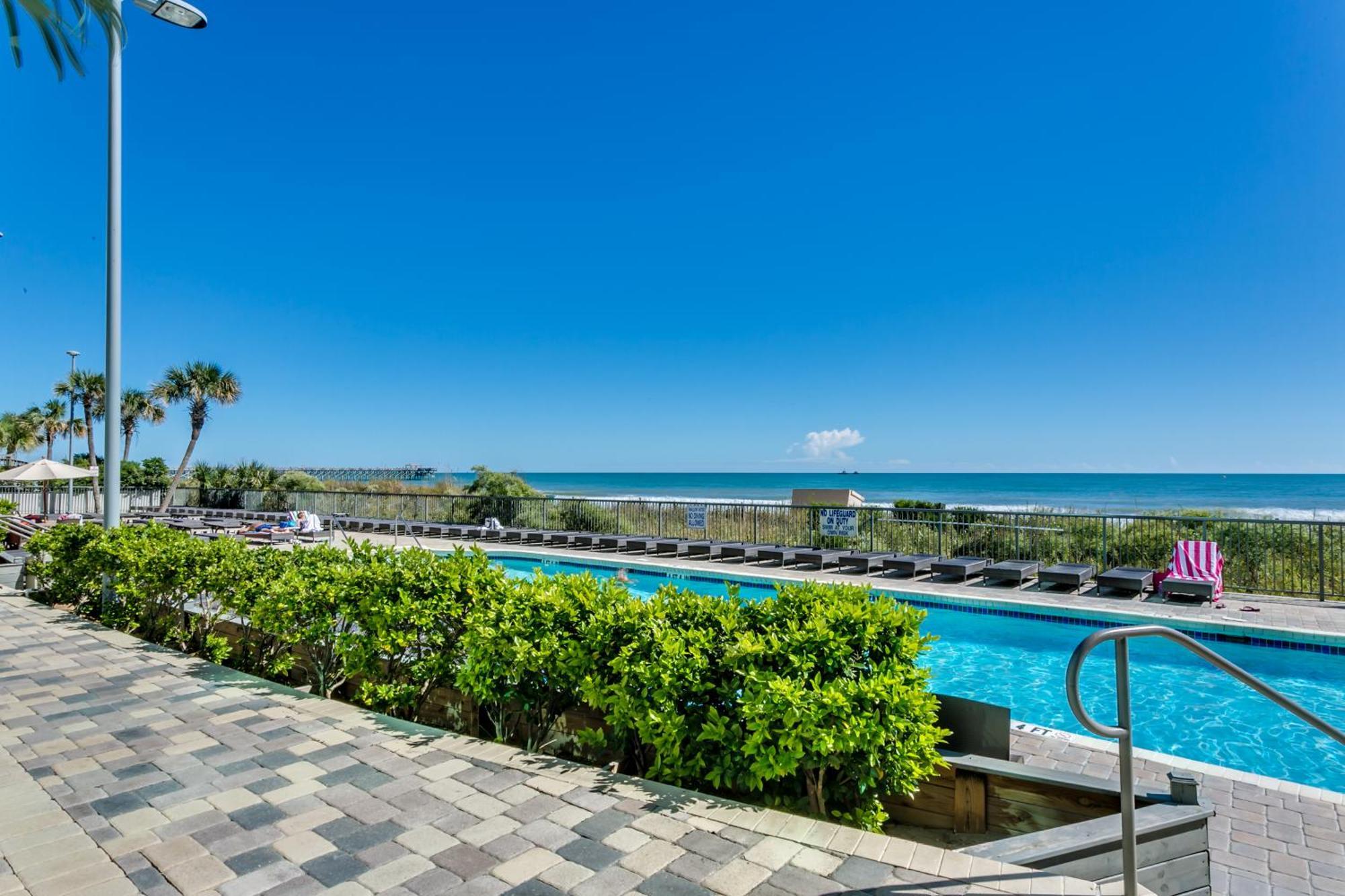 Stunning Oceanfront King On 18th Floor Centrally Located *