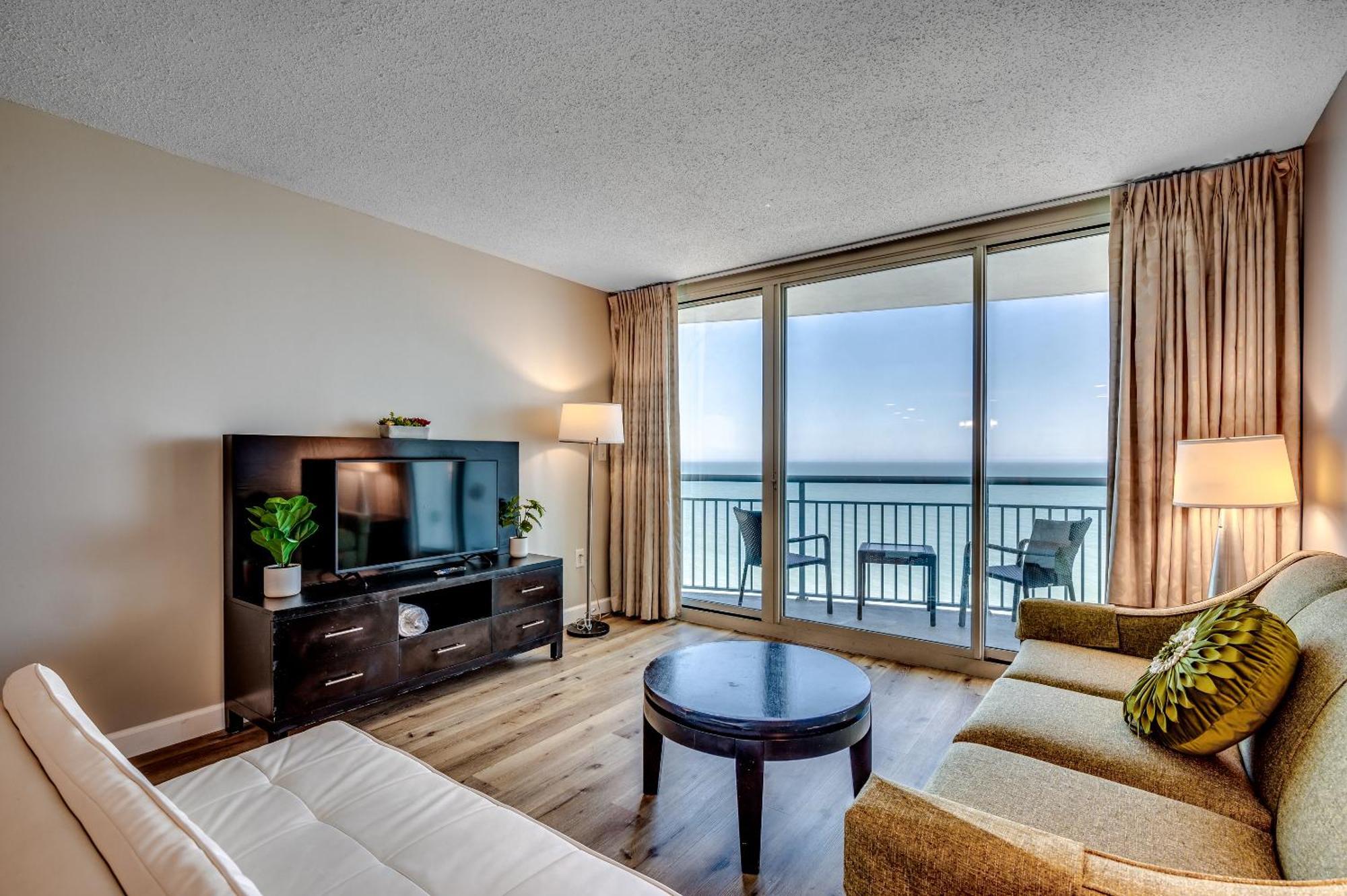 Stunning Oceanfront King On 18th Floor Centrally Located *