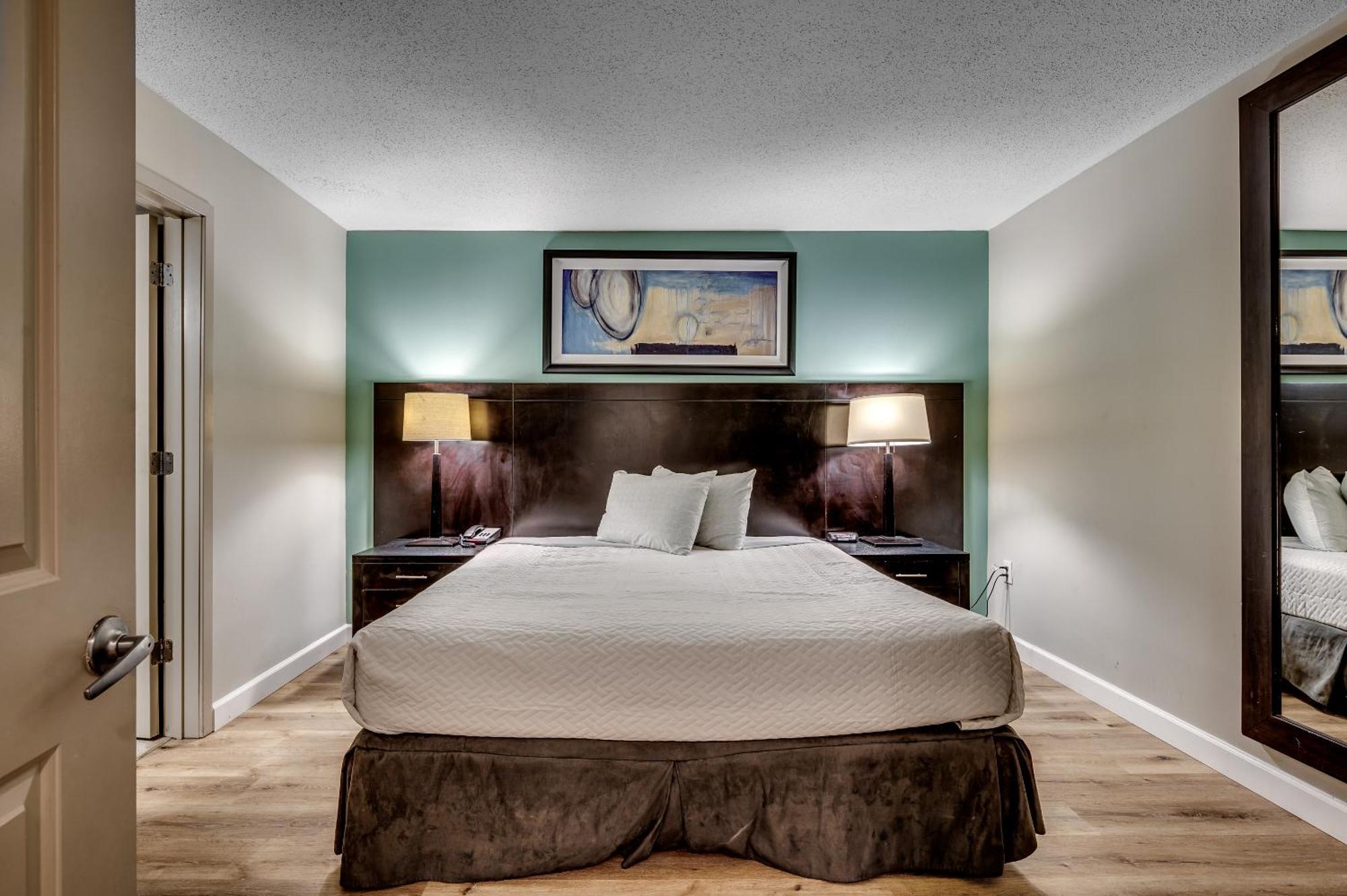 Stunning Oceanfront King On 18th Floor Centrally Located