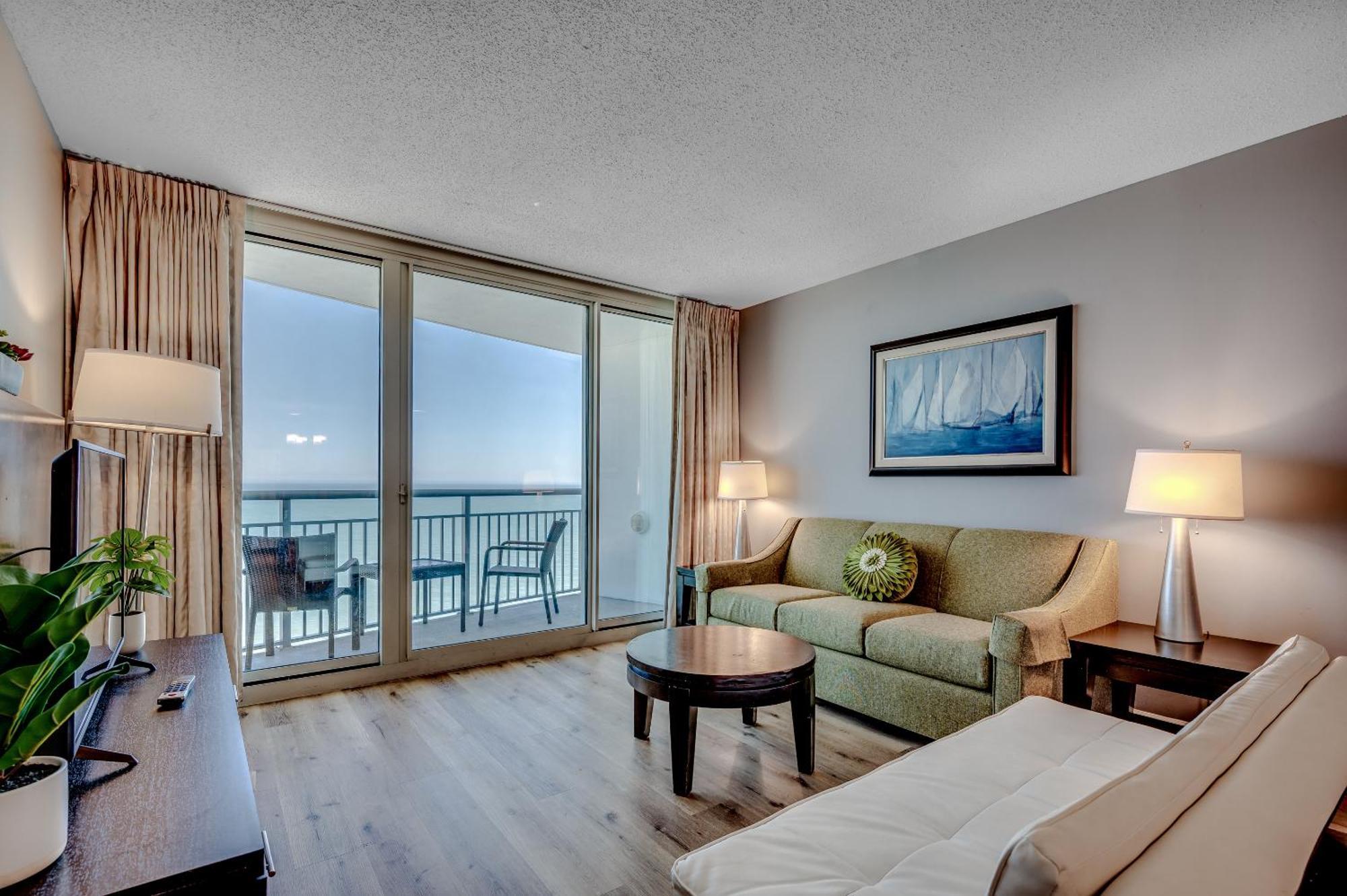 Apartment Stunning Oceanfront King On 18th Floor Centrally Located *