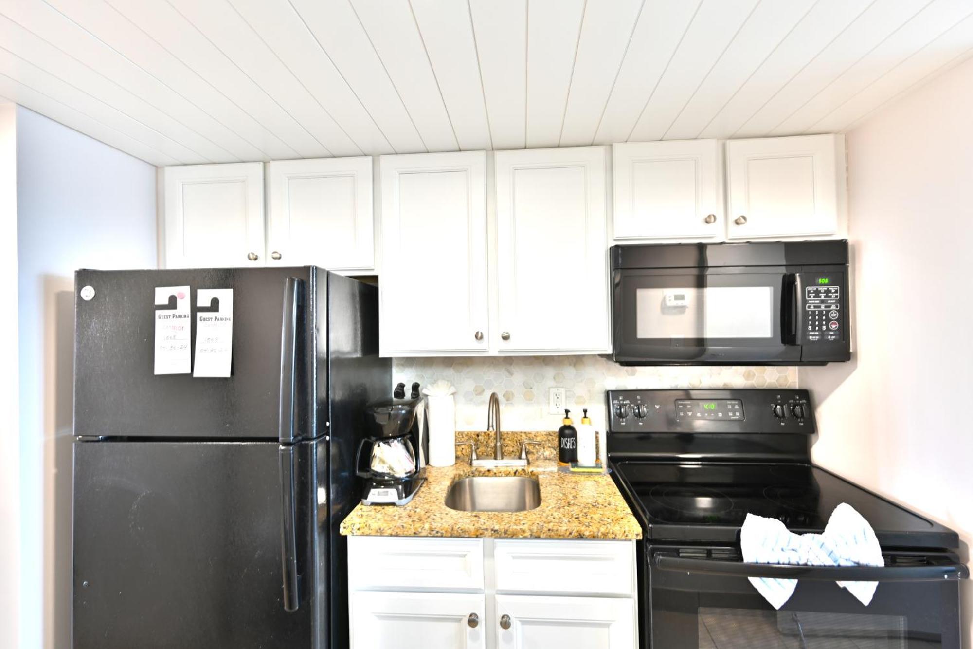 Newly Renovated Stylish For 6