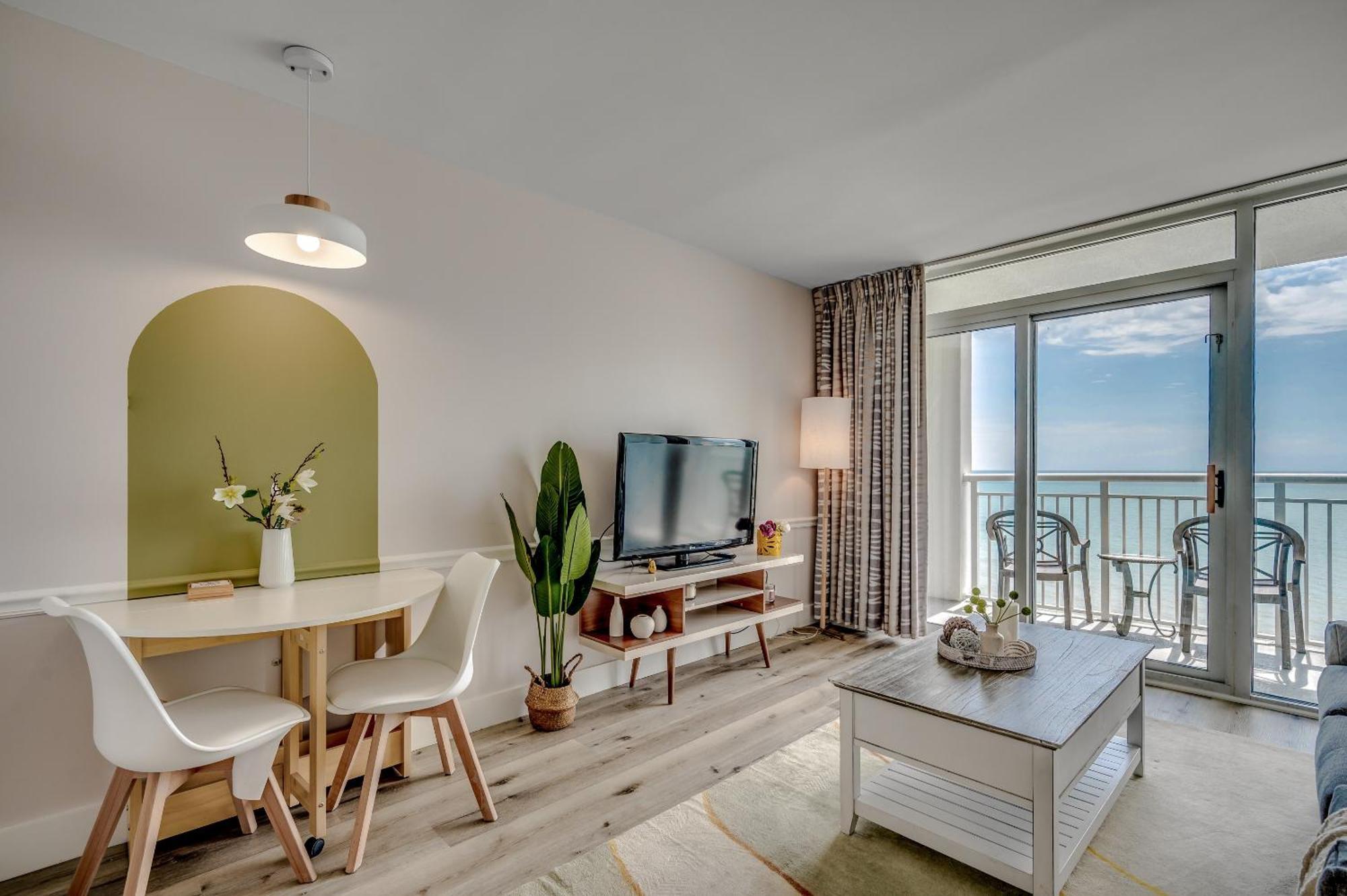 Newly Renovated Stylish For 6 *