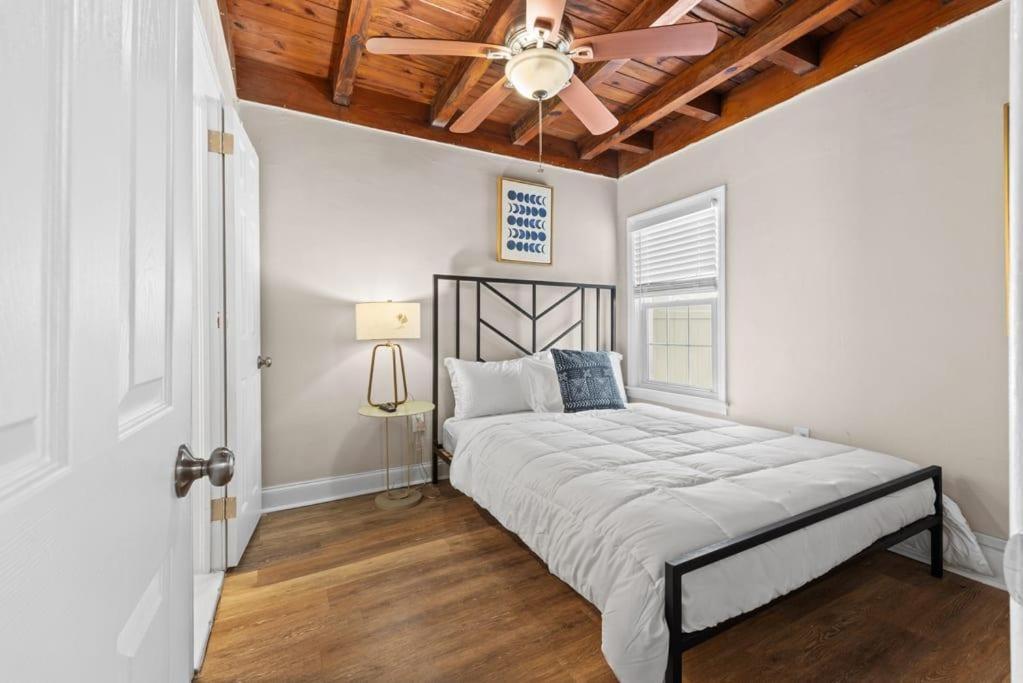 Unique Designed 2br With Parking Apartment Myrtle Beach