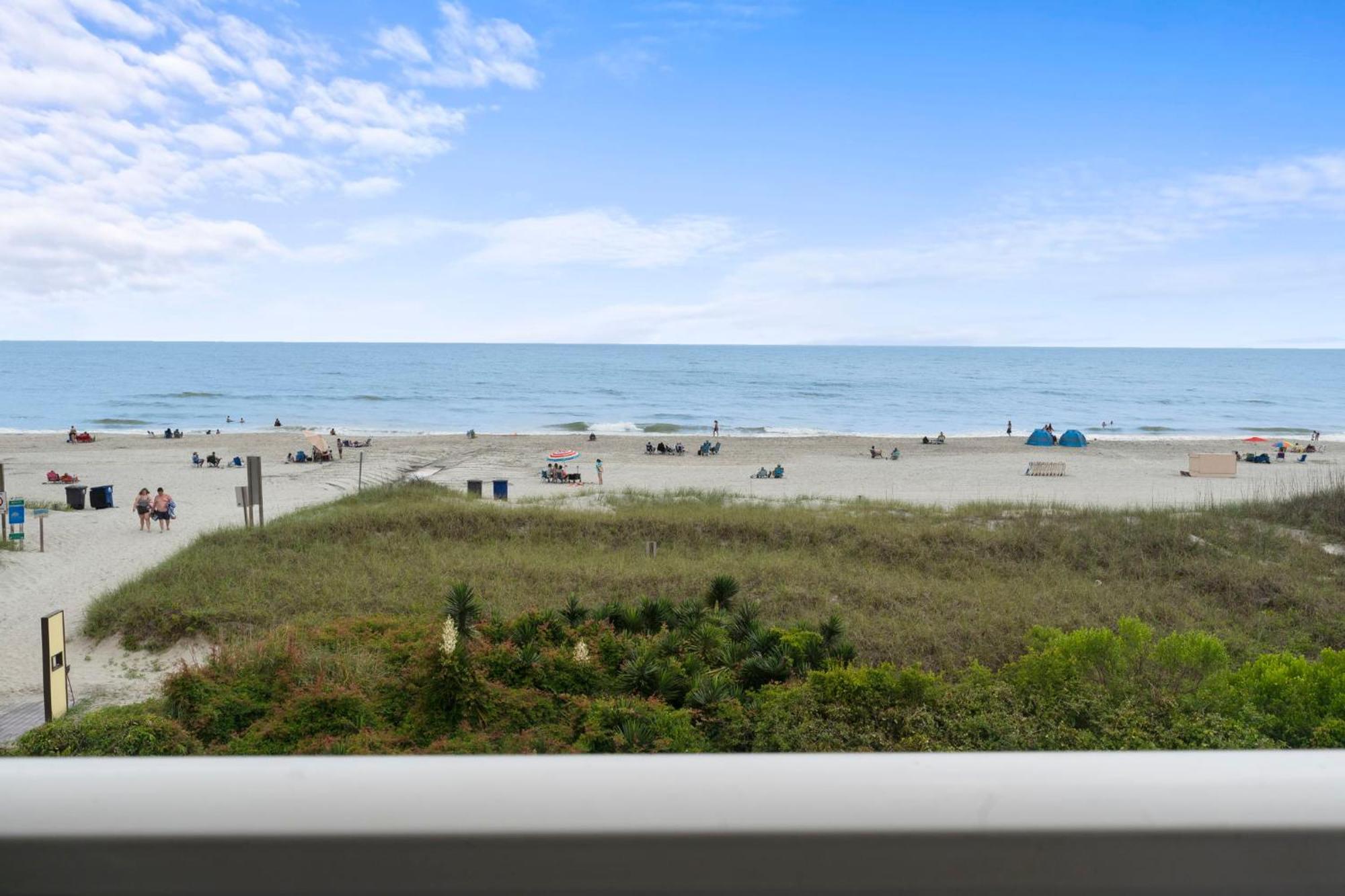 Beautifully Remodeled Oceanfront - Stunning Views - A-305