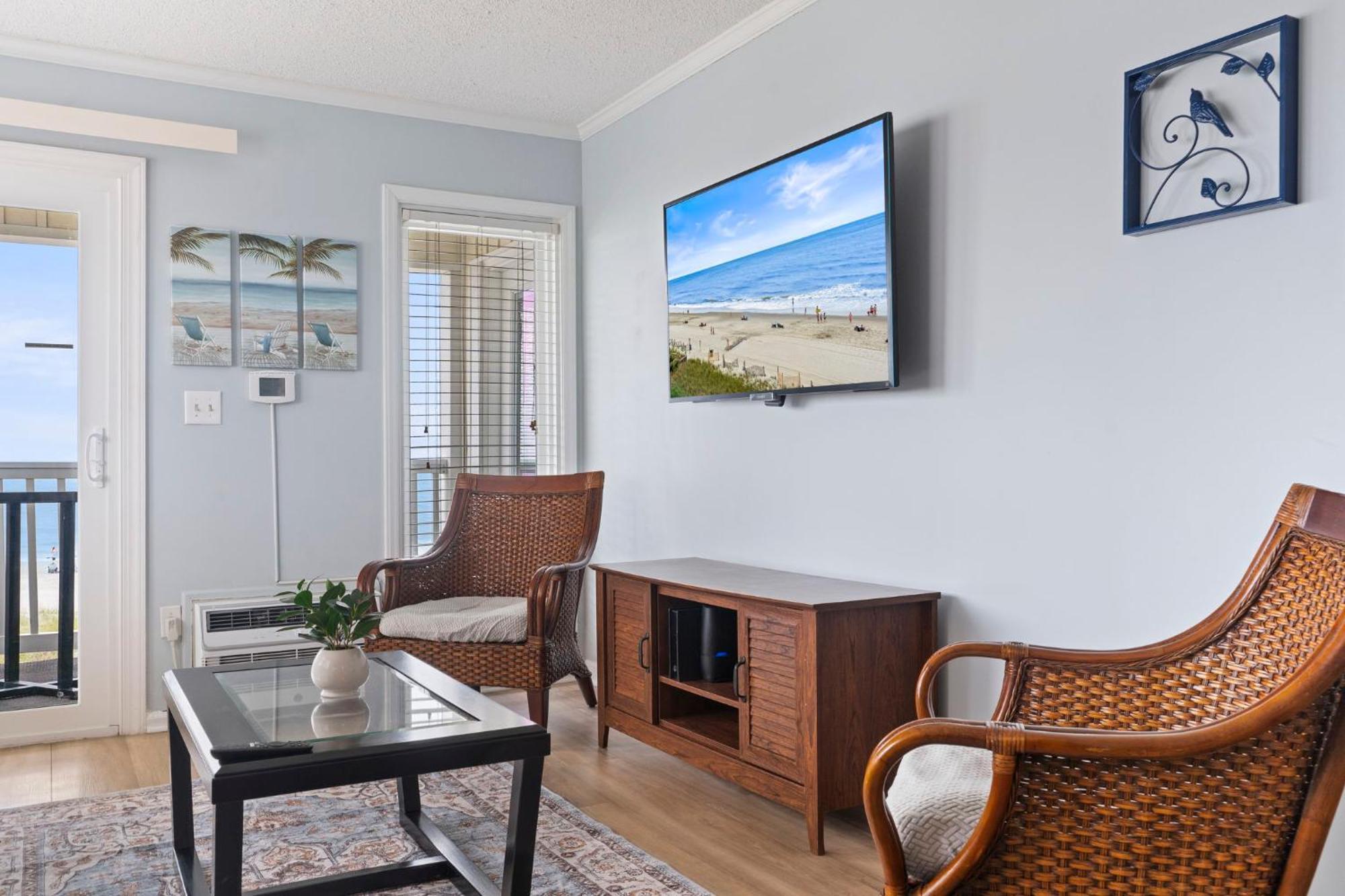 Beautifully Remodeled Oceanfront - Stunning Views - A-305 Holiday home *