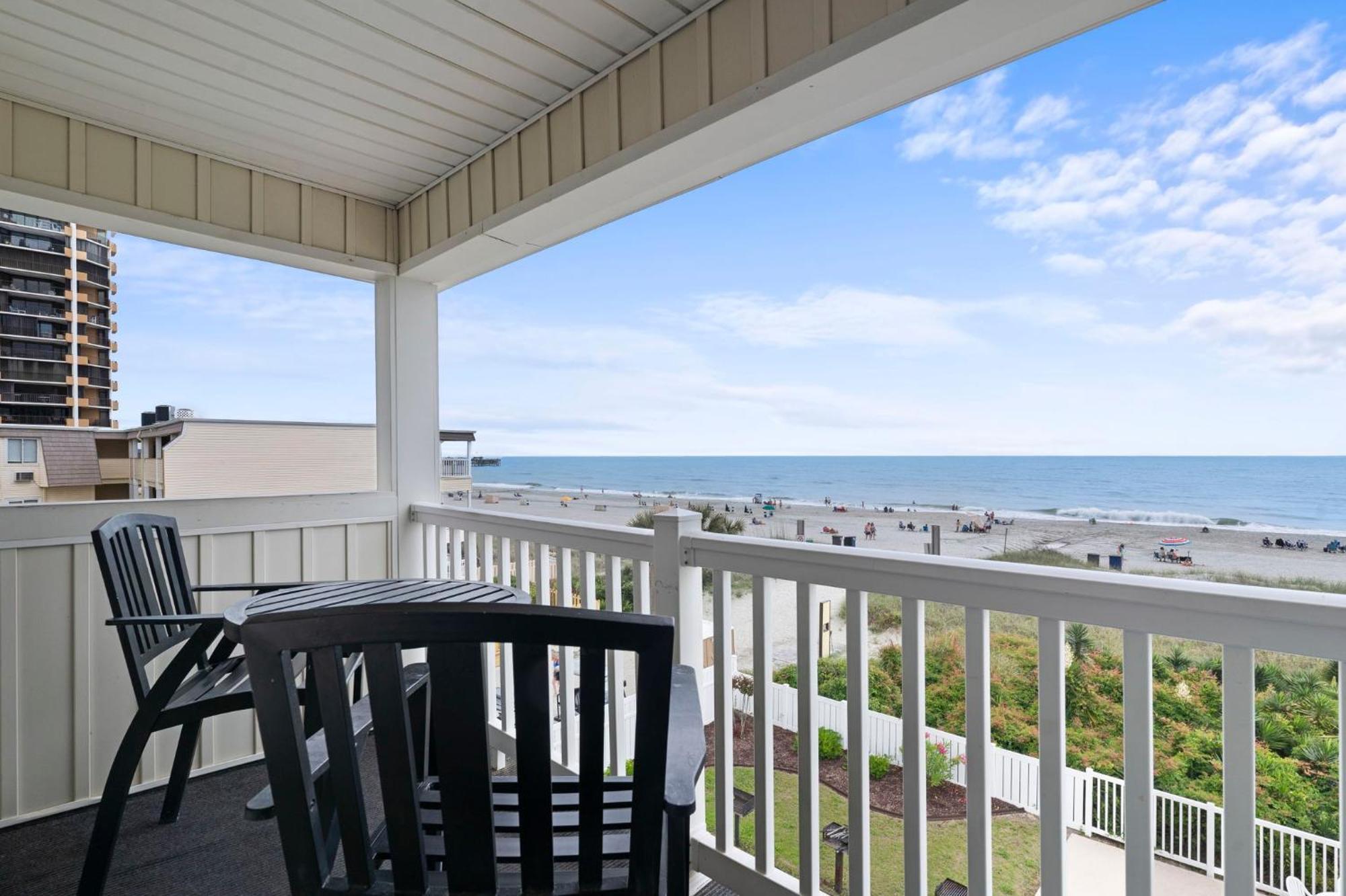 Beautifully Remodeled Oceanfront - Stunning Views - A-305 Holiday home