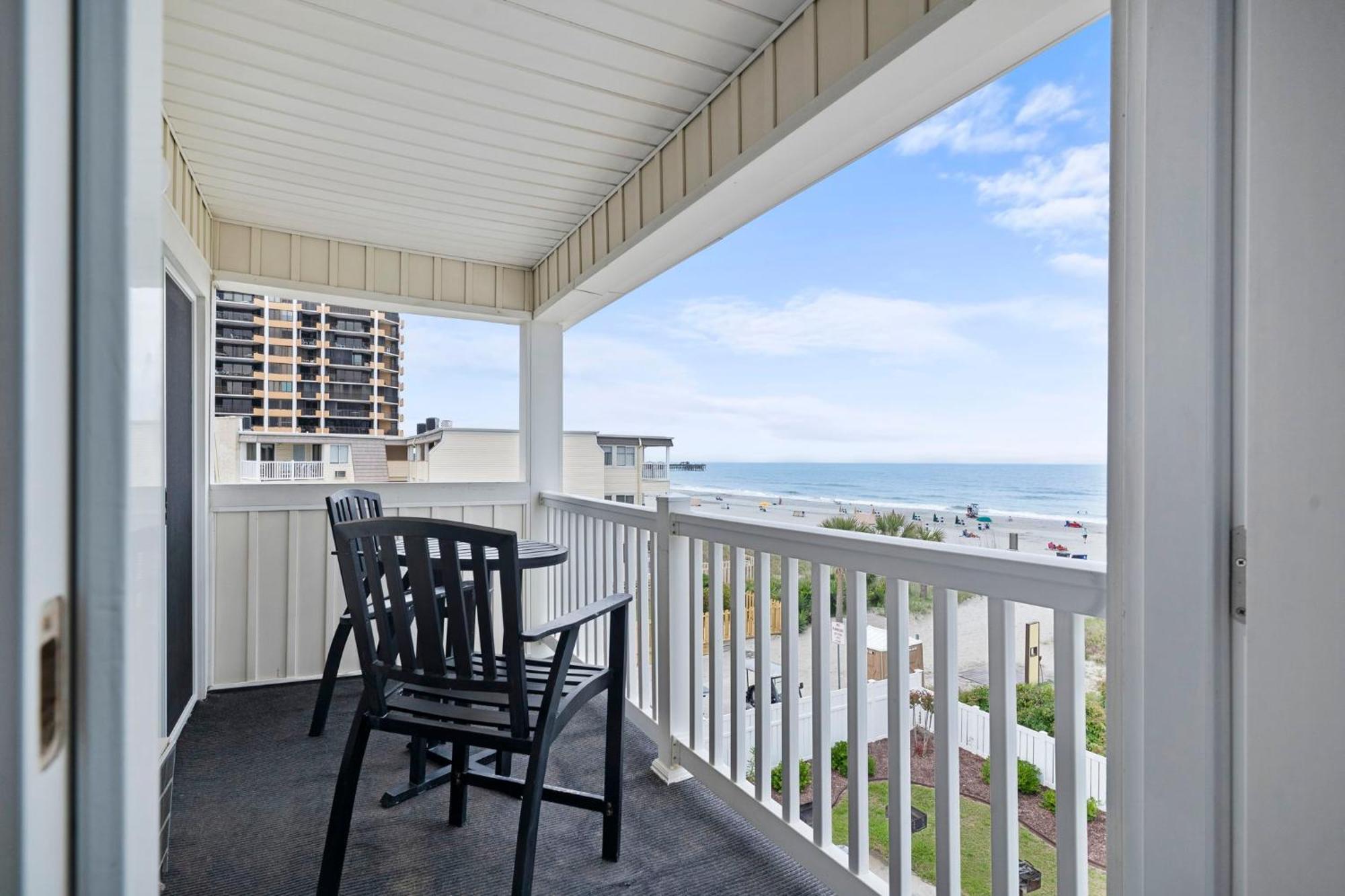 Holiday home Beautifully Remodeled Oceanfront - Stunning Views - A-305