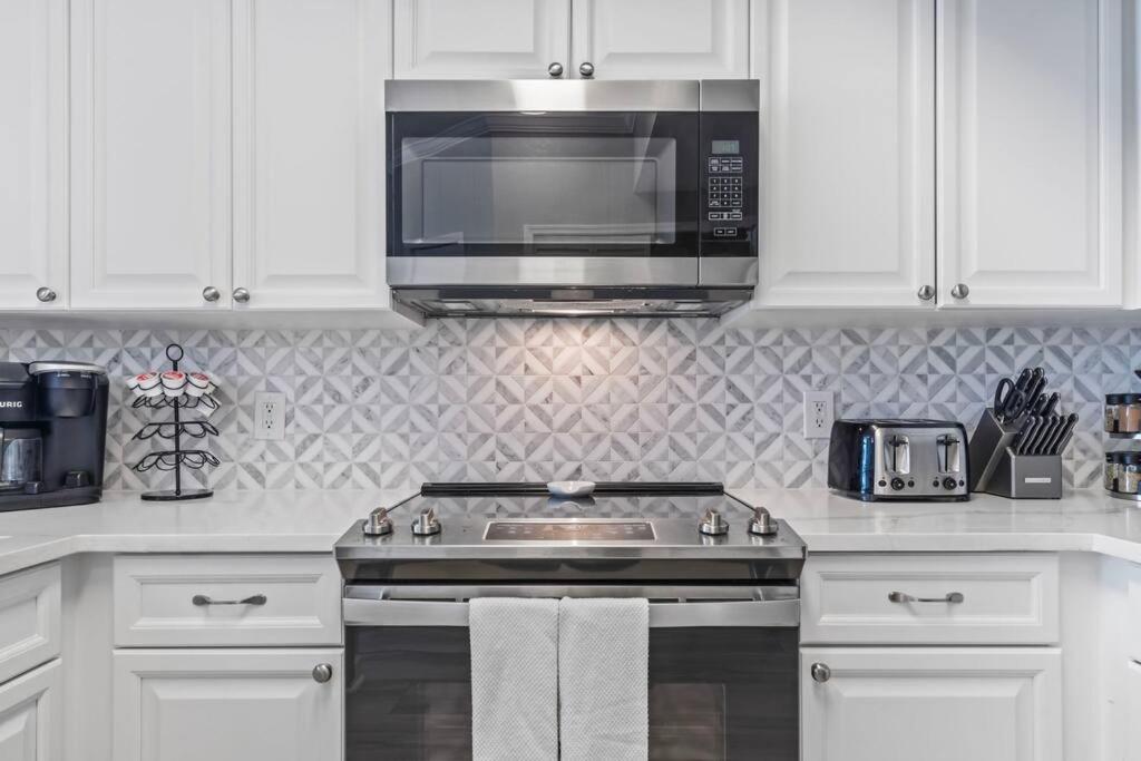 Horizon At 77th ~ Sleeps 8 ~ 2b/2b ~ Steps To Ocean * Myrtle Beach