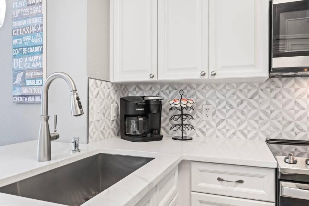 Horizon At 77th ~ Sleeps 8 ~ 2b/2b ~ Steps To Ocean Myrtle Beach