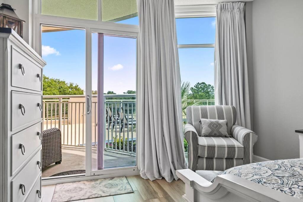 Horizon At 77th ~ Sleeps 8 ~ 2b/2b ~ Steps To Ocean