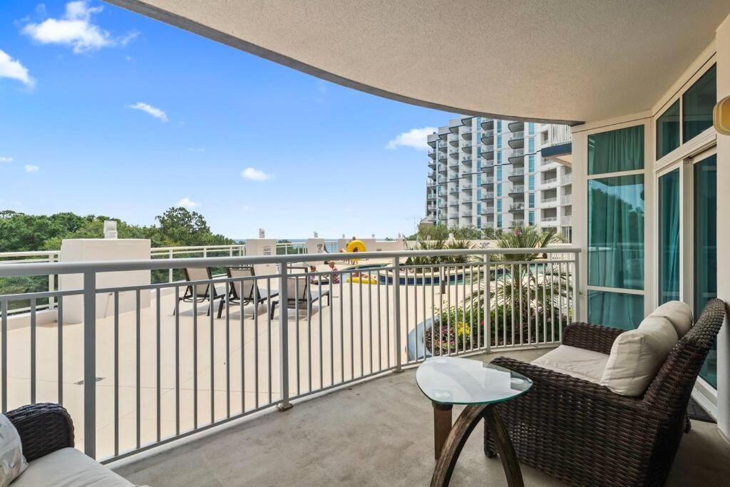 Horizon At 77th ~ Sleeps 8 ~ 2b/2b ~ Steps To Ocean