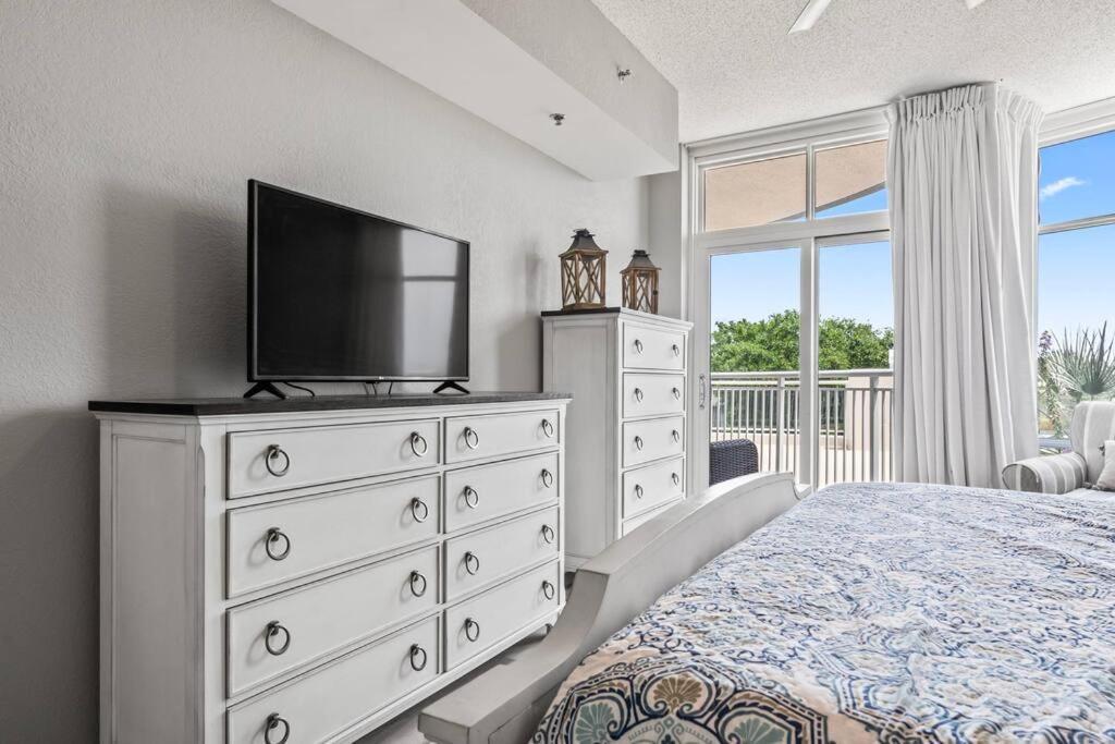Apartment Horizon At 77th ~ Sleeps 8 ~ 2b/2b ~ Steps To Ocean Myrtle Beach