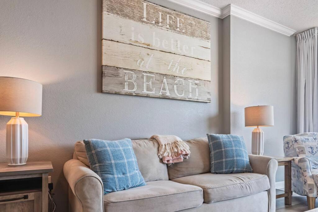Apartment Horizon At 77th ~ Sleeps 8 ~ 2b/2b ~ Steps To Ocean *