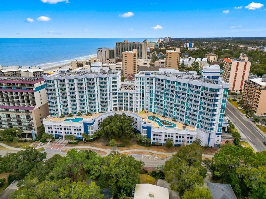 Apartment Horizon At 77th ~ Sleeps 8 ~ 2b/2b ~ Steps To Ocean