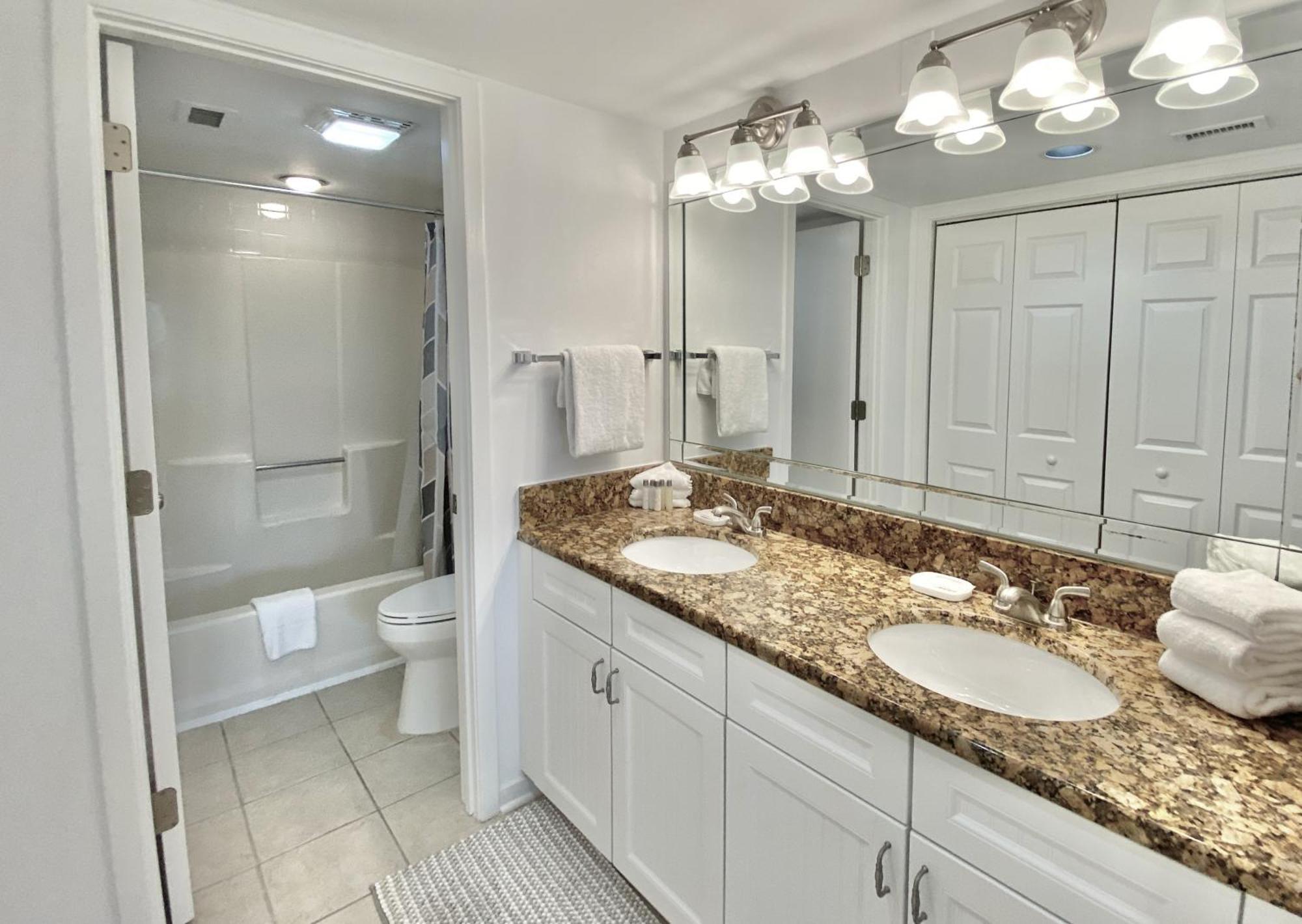 Villa 8c Richmond Park, View With Full Access To Amenities, Myrtle Beach