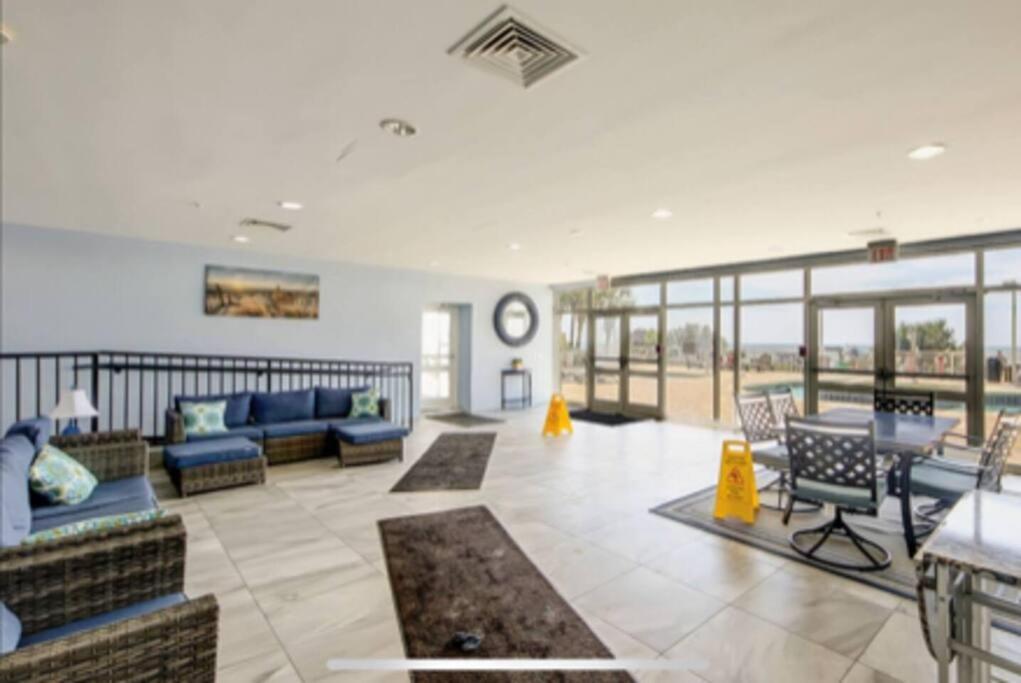 Oceanfront In Myrtle On Ar 5th Floor Apartment