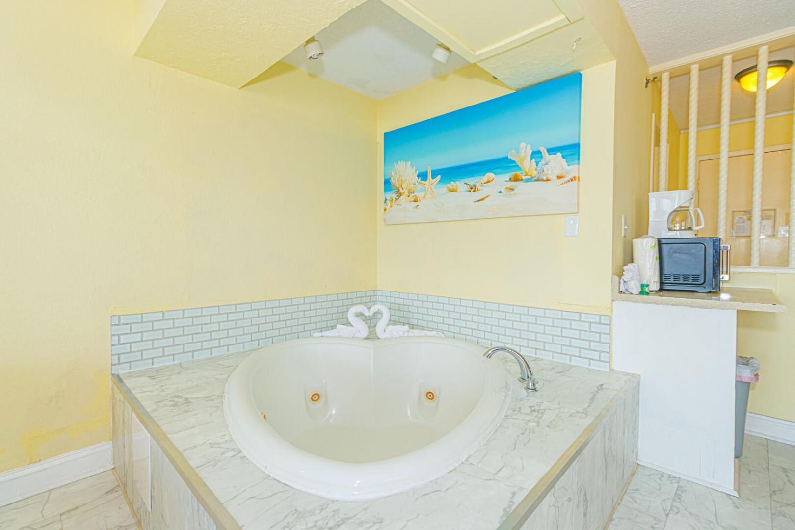 Holiday home Couples Romance With Jacuzzi! Sea Mist 51313