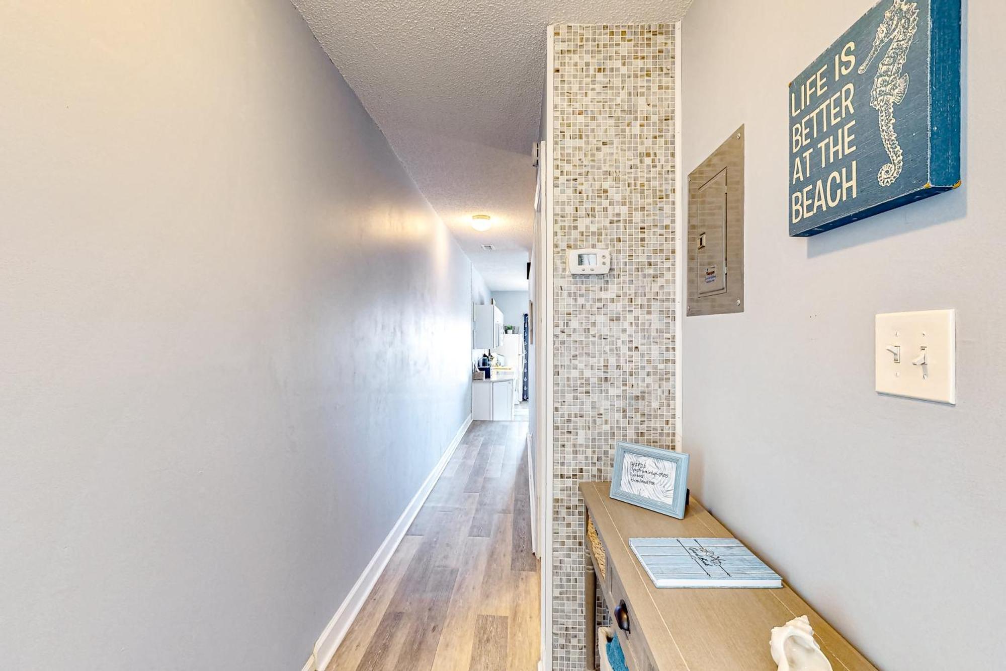 Apartment On Coastal Time