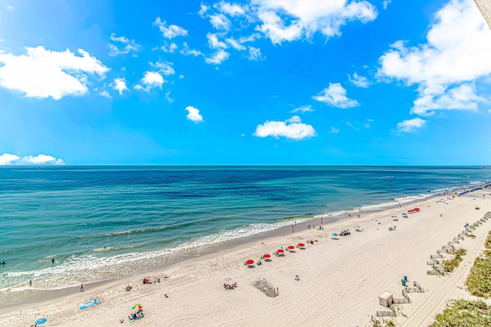 Oceanfront Queen Suite- Sea Mist 21004 Holiday home