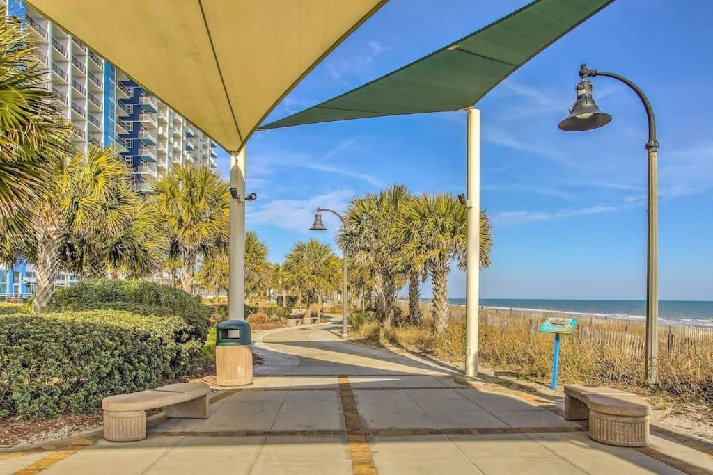 Beachfront With Stunning View Multiple Pools On Bv 15th Floor