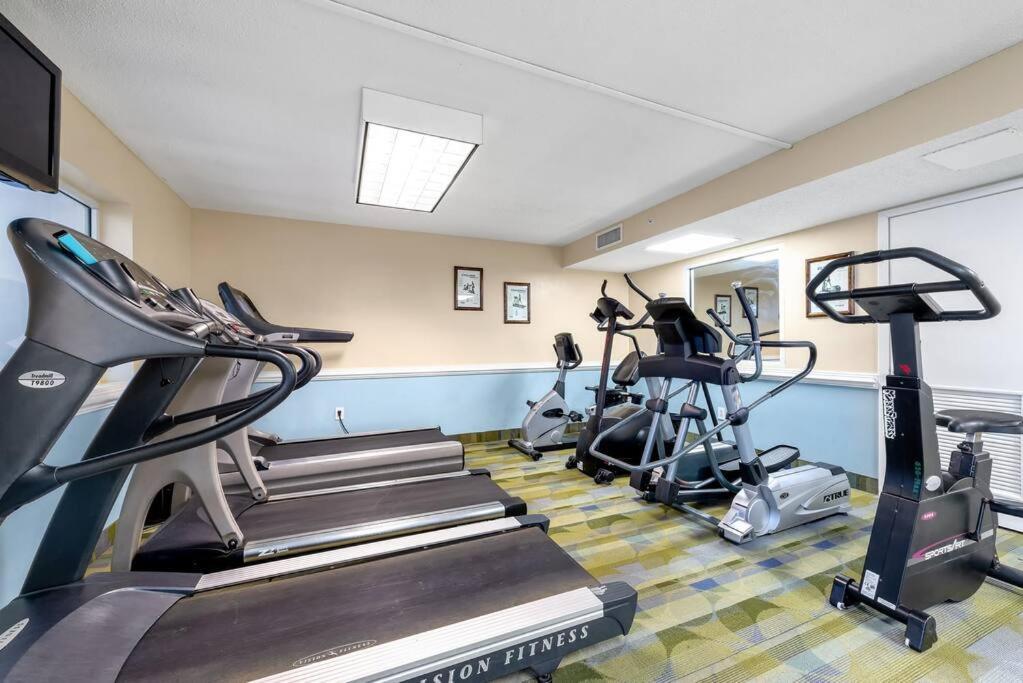 Oceanfront 2 Bedroom On Cam 2nd Floor Apartment *