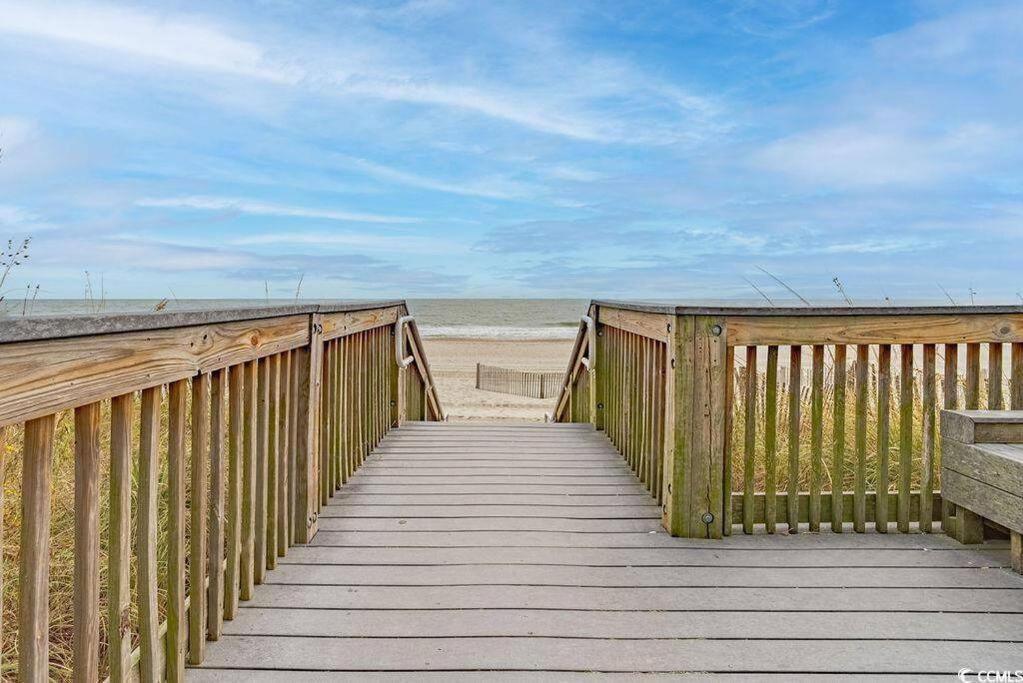 Watch Sunrise From Your Bed In The On Bv 15th Floor Apartment Myrtle Beach