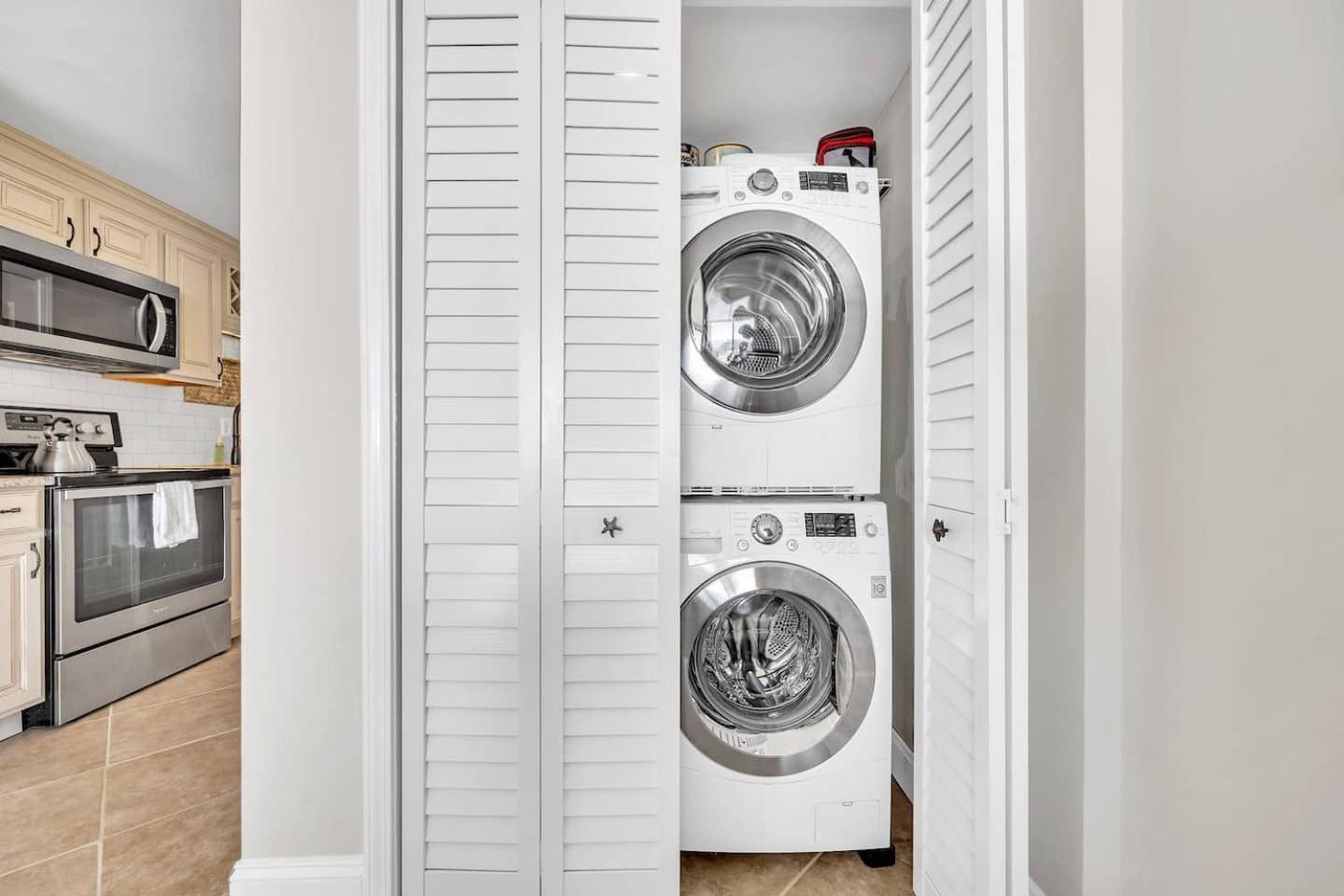 Couples Retreat On The Ocean Wwasher And Dryer! * Myrtle Beach
