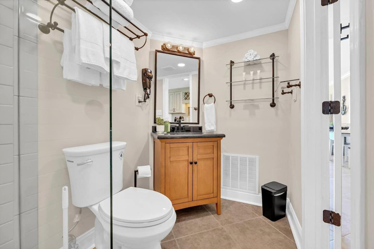 Couples Retreat On The Ocean Wwasher And Dryer! Apartment