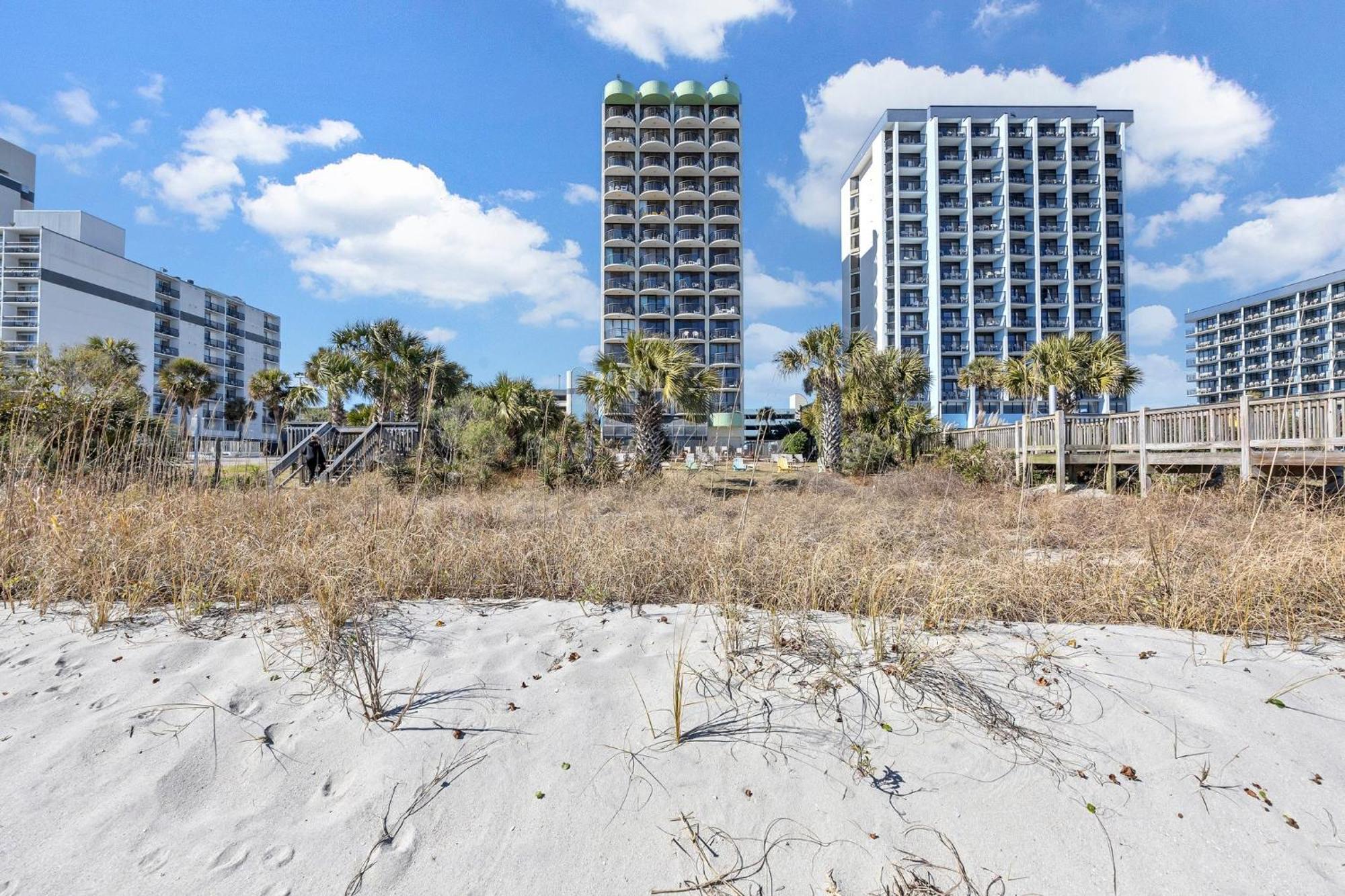 Apartment Remodeled Direct Ocean Front By Convention Center