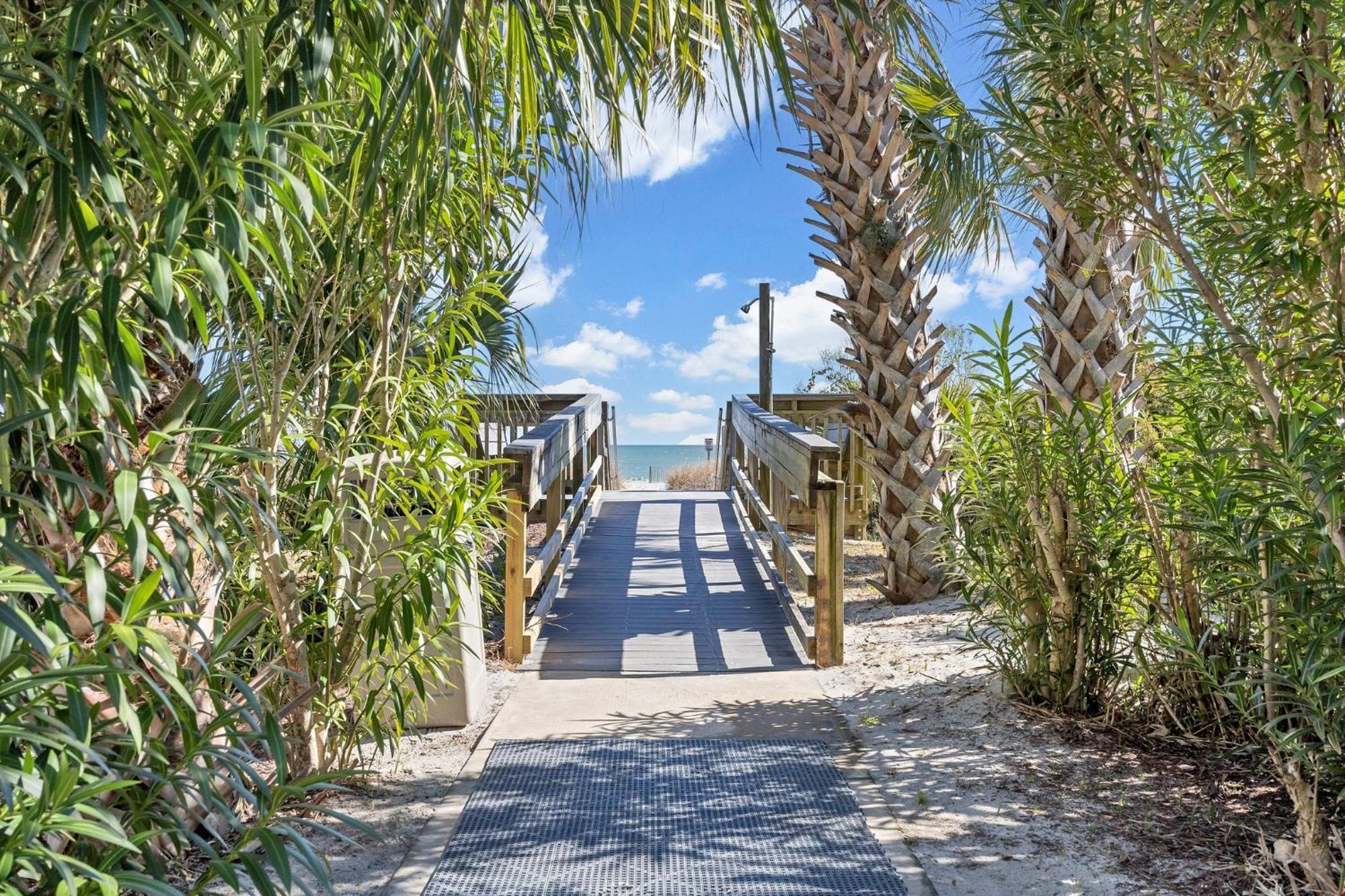 Apartment Remodeled Direct Ocean Front By Convention Center