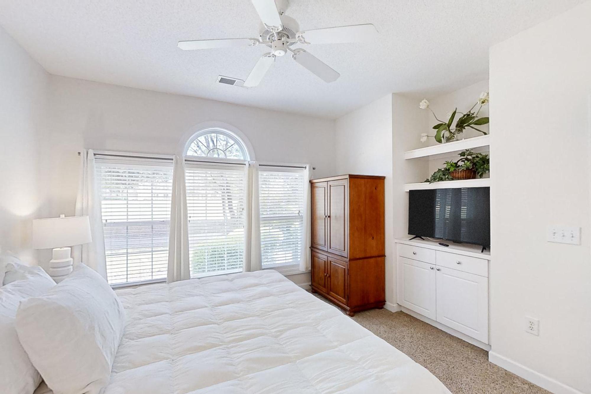 Kings Manor Apartment