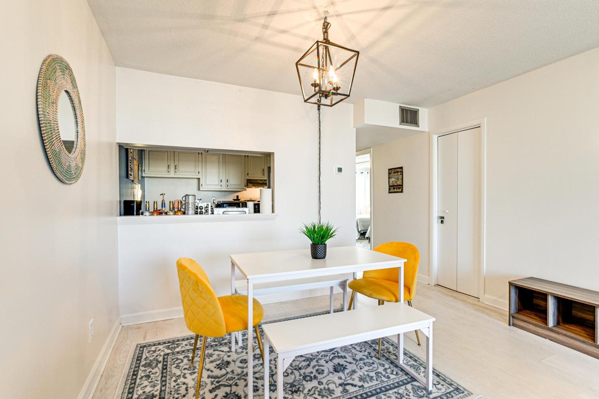 Updated Condo, Walk To Myrtle Beach! Apartment Myrtle Beach