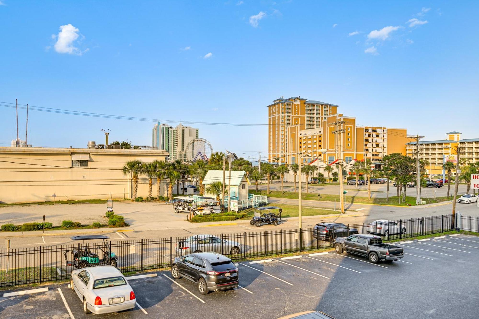 Updated Condo, Walk To Myrtle Beach! Apartment Myrtle Beach