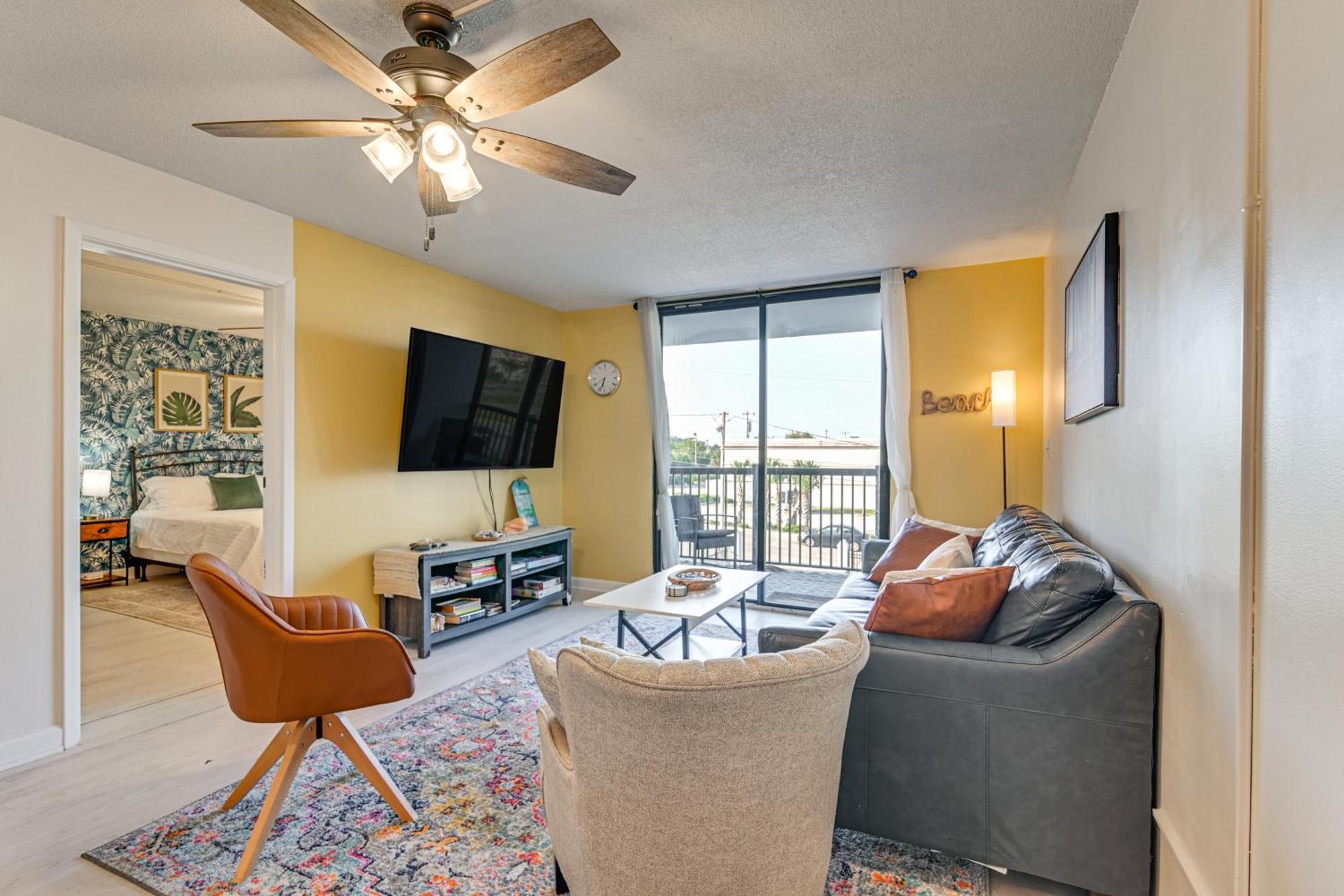 Updated Condo, Walk To Myrtle Beach! Apartment *