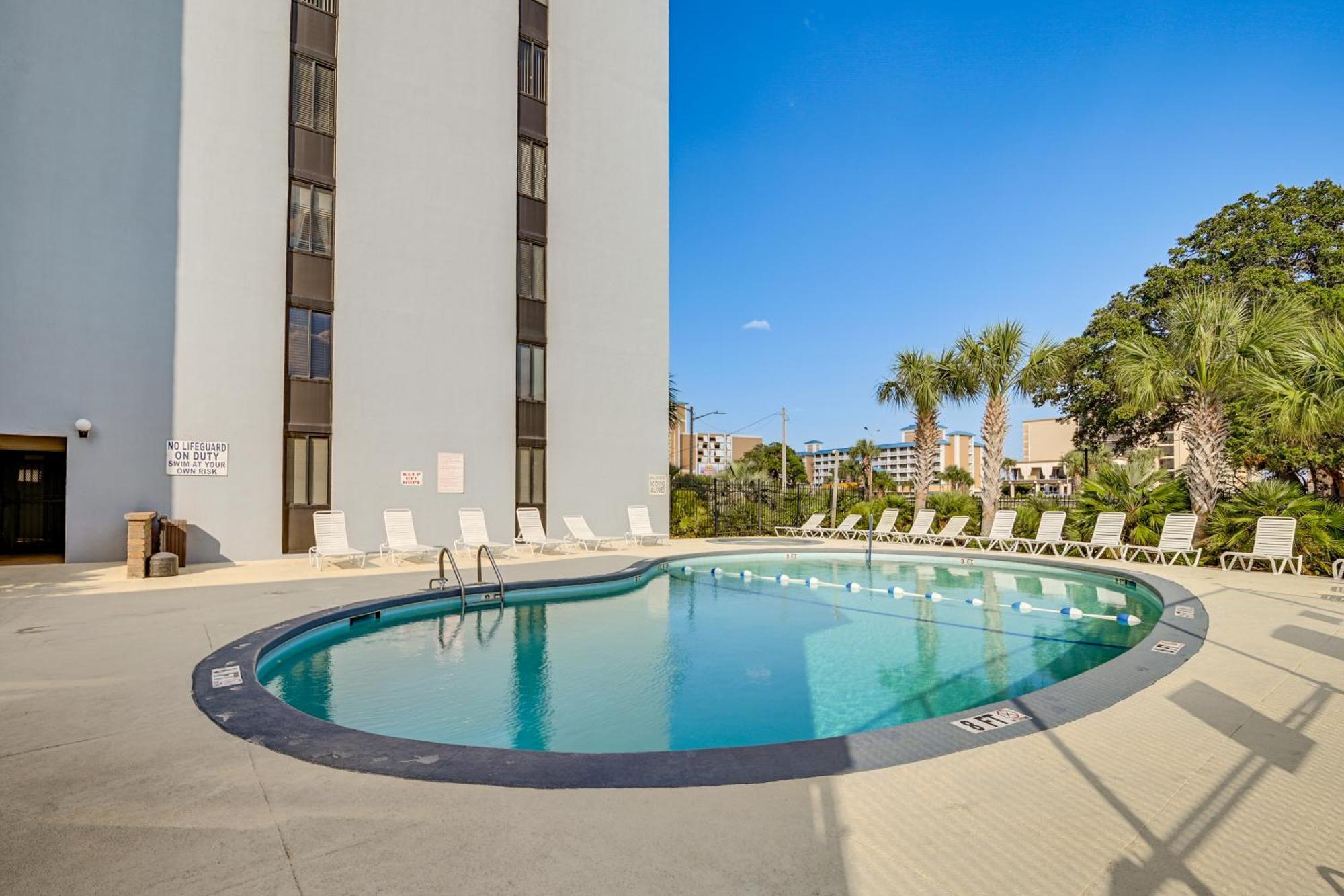 Updated Condo, Walk To Myrtle Beach! Myrtle Beach
